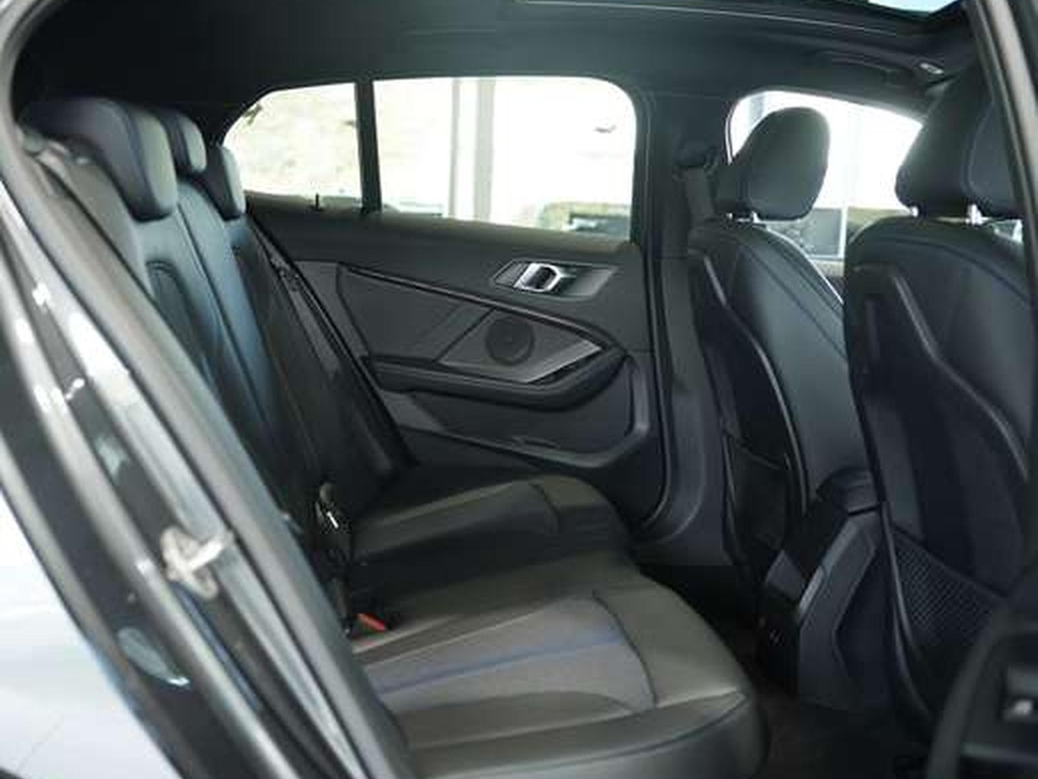 BMW 118 i Aut. M Sportpaket *1.HD *ACC *Memory *Pano (2021) - Photo 23