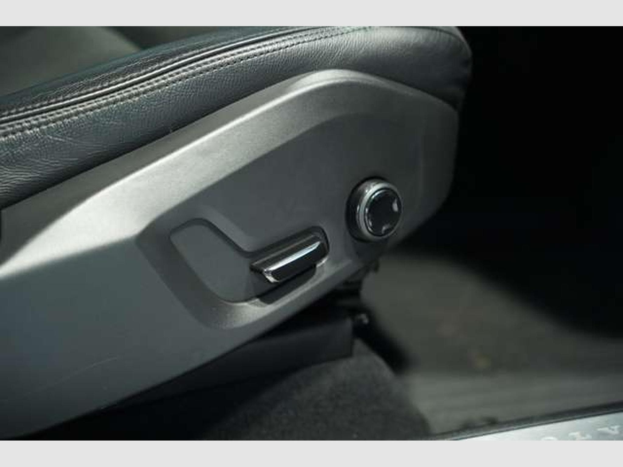 Volvo XC60 Momentum 2WD *H-UP *Kamera *Digital *Navi (2018) - Photo 14