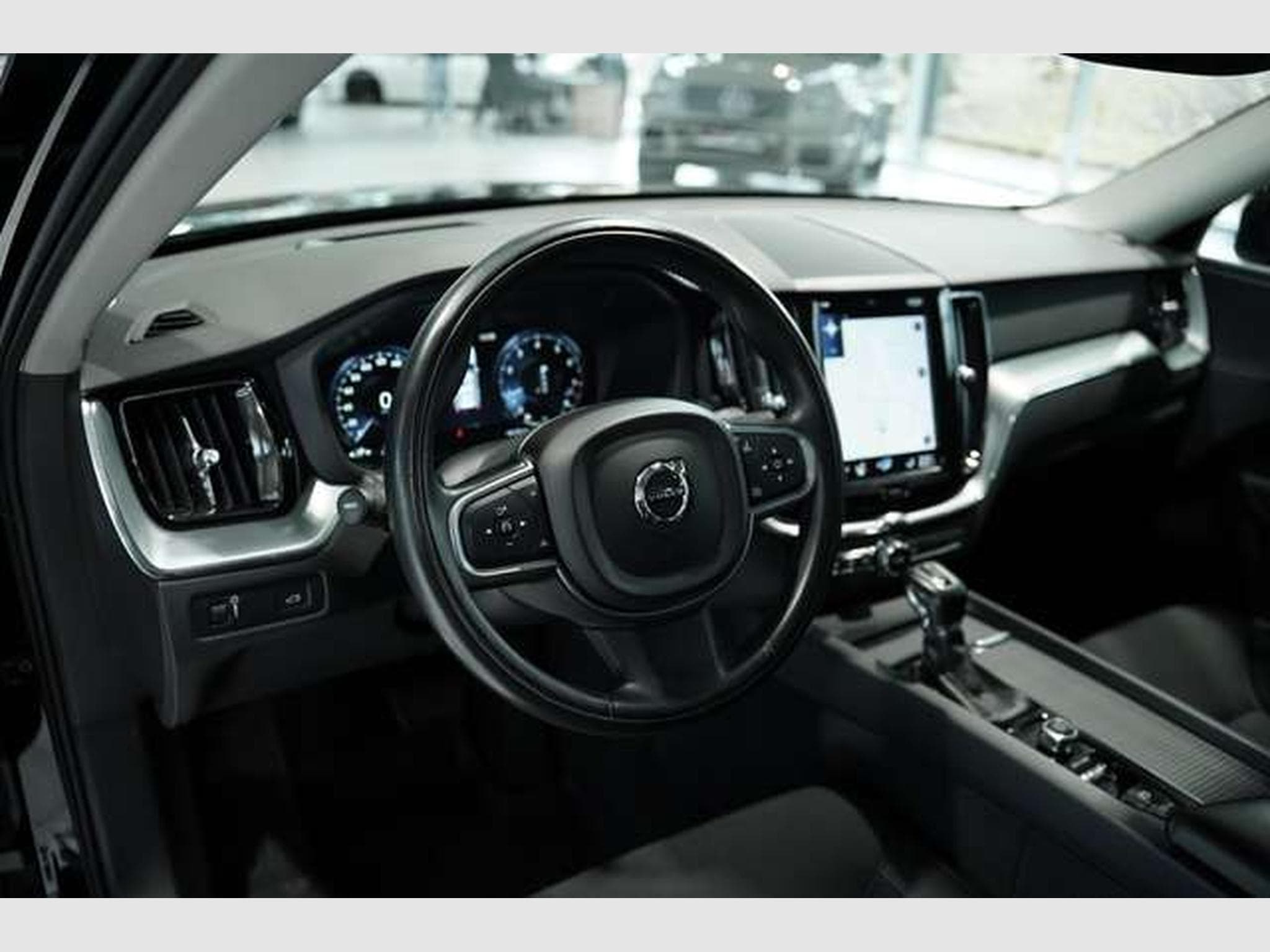 Volvo XC60 Momentum 2WD *H-UP *Kamera *Digital *Navi (2018) - Photo 18