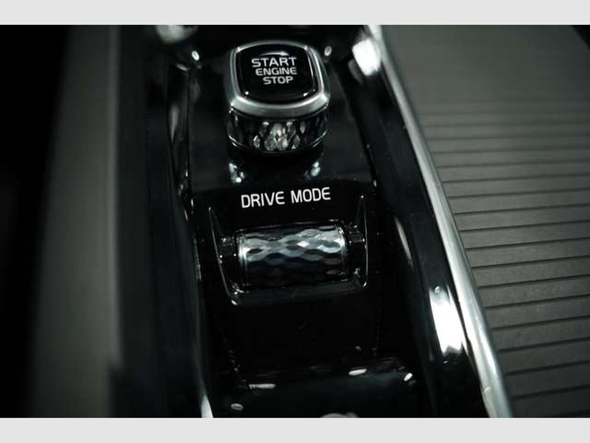 Volvo XC60 Momentum 2WD *H-UP *Kamera *Digital *Navi (2018) - Photo 22
