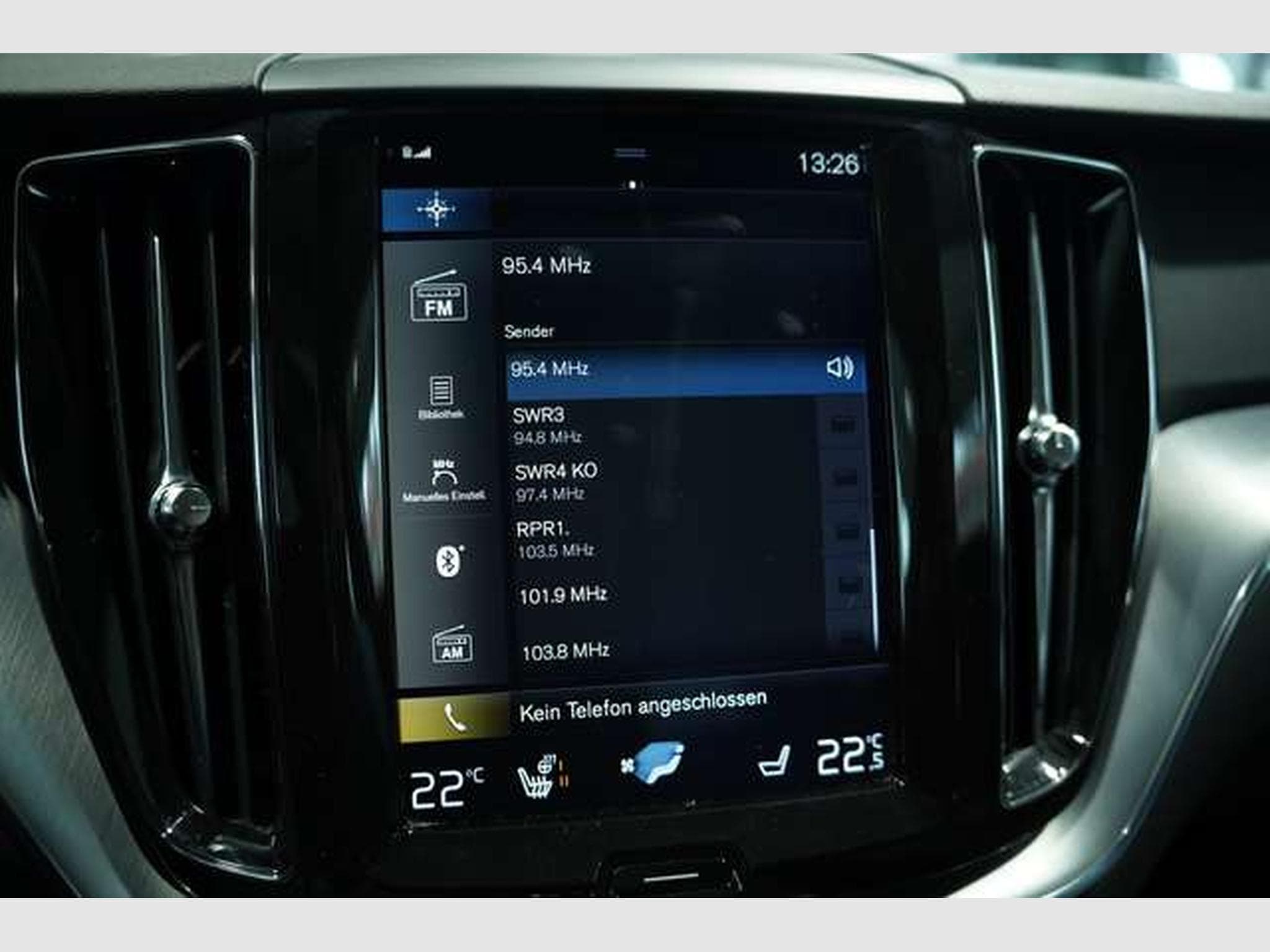 Volvo XC60 Momentum 2WD *H-UP *Kamera *Digital *Navi (2018) - Photo 25