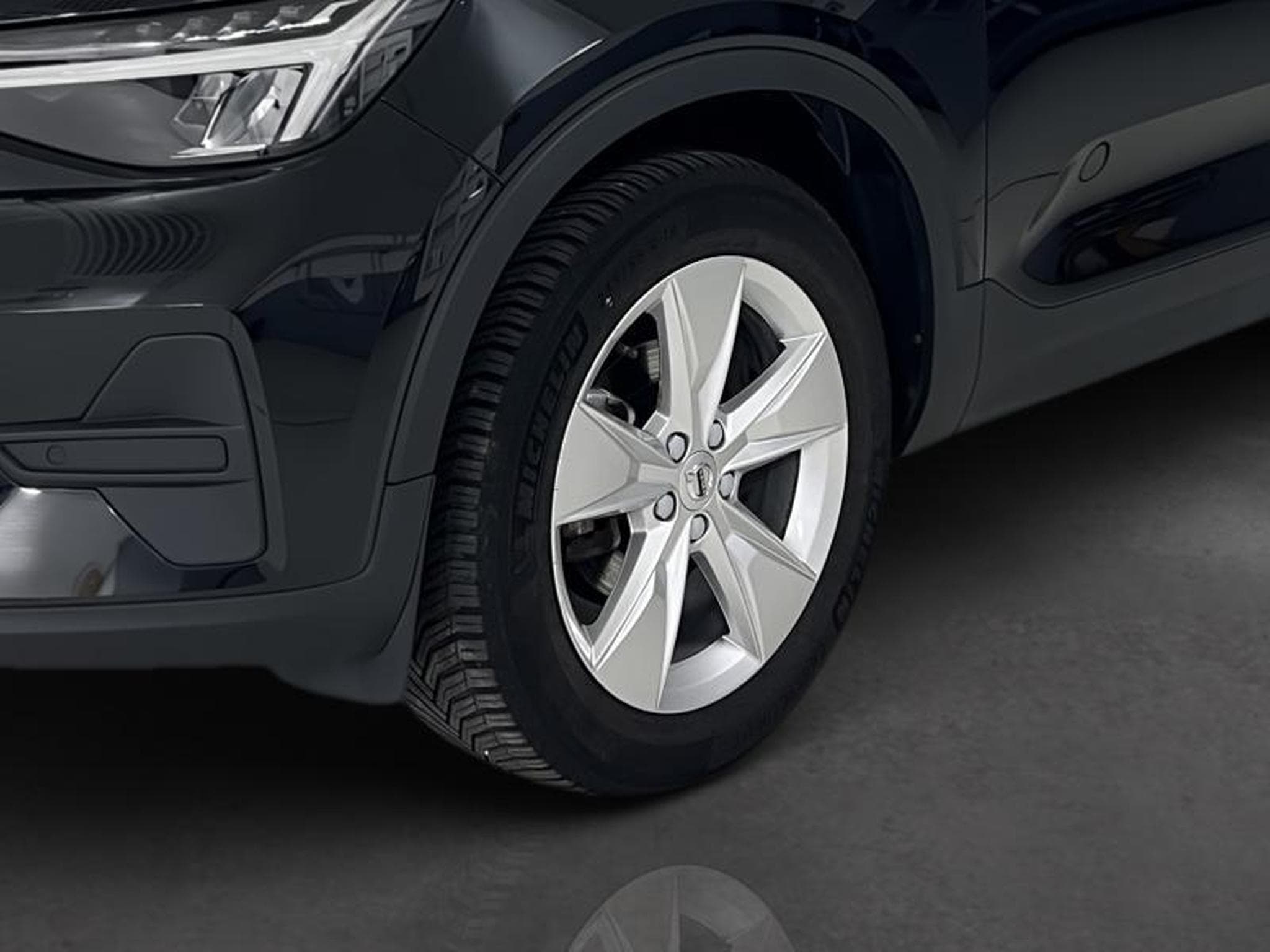 Volvo XC40 Core (2023) - Photo 4