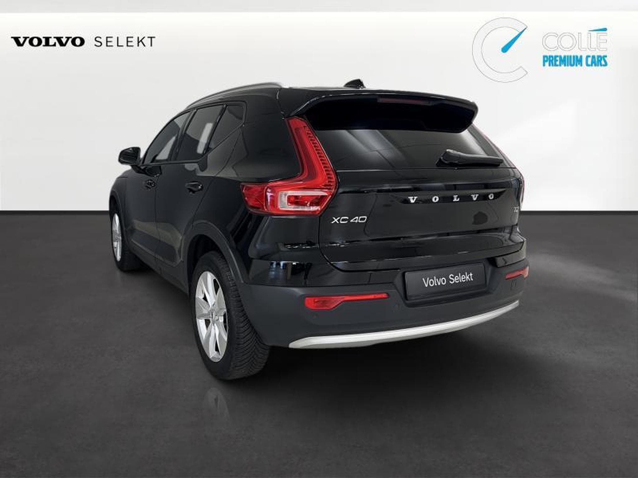 Volvo XC40 Core (2023) - Photo 6