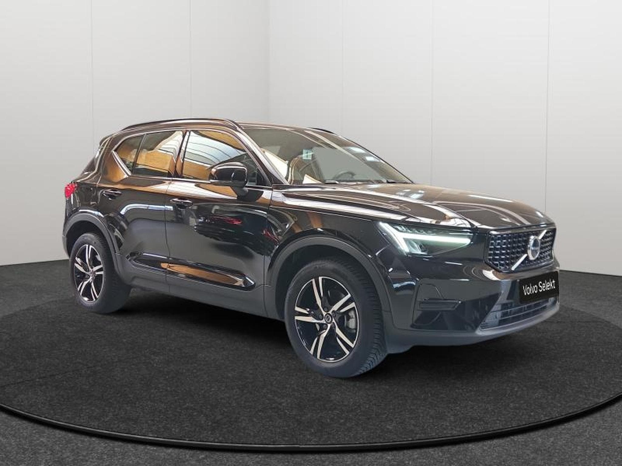 Volvo XC40 B3 Plus Dark / Essence 2026 (2025) - Photo 7