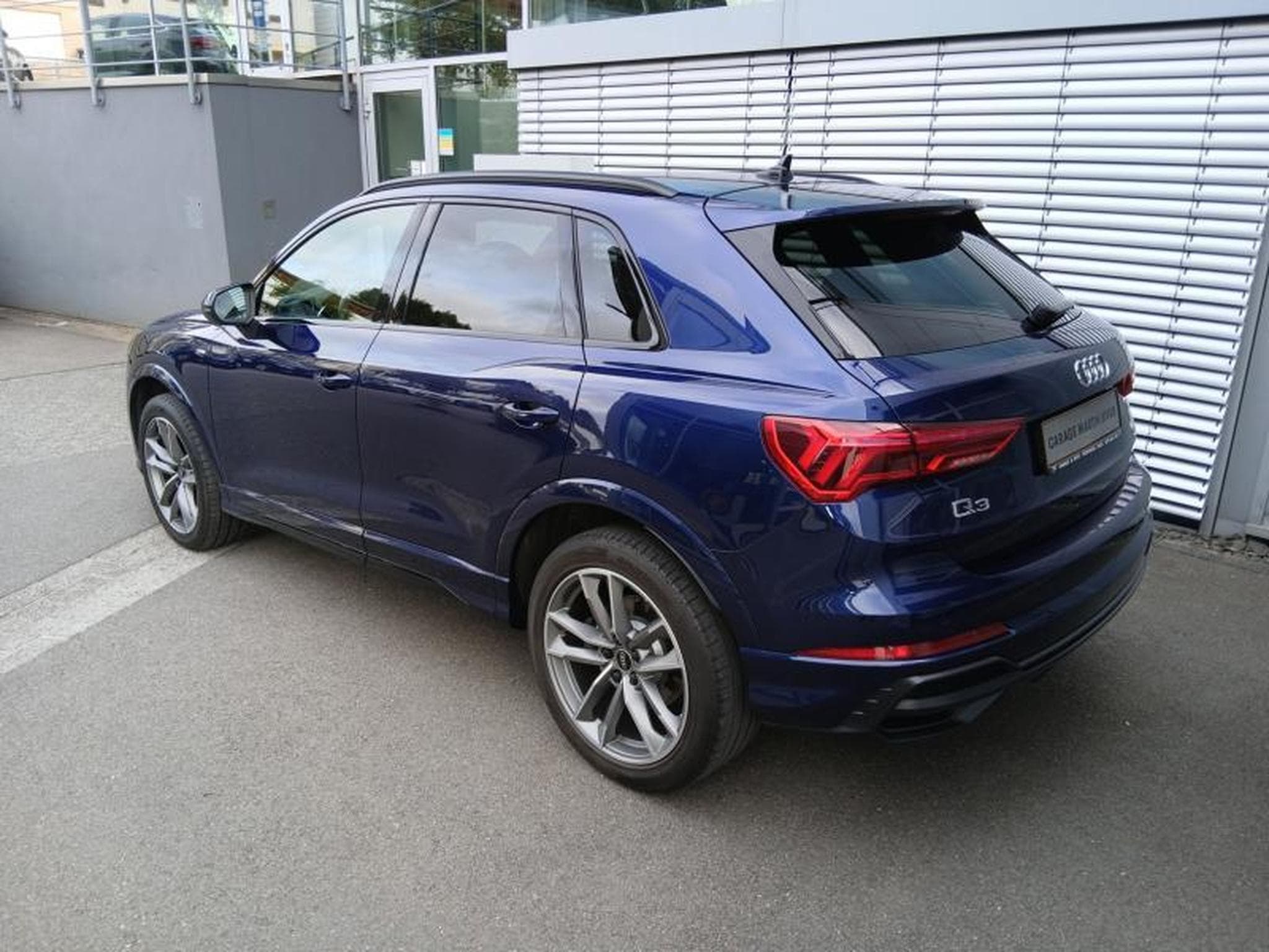 Audi Q3 S-line 40 TDI quattro s-tronic (2021) - Photo 2