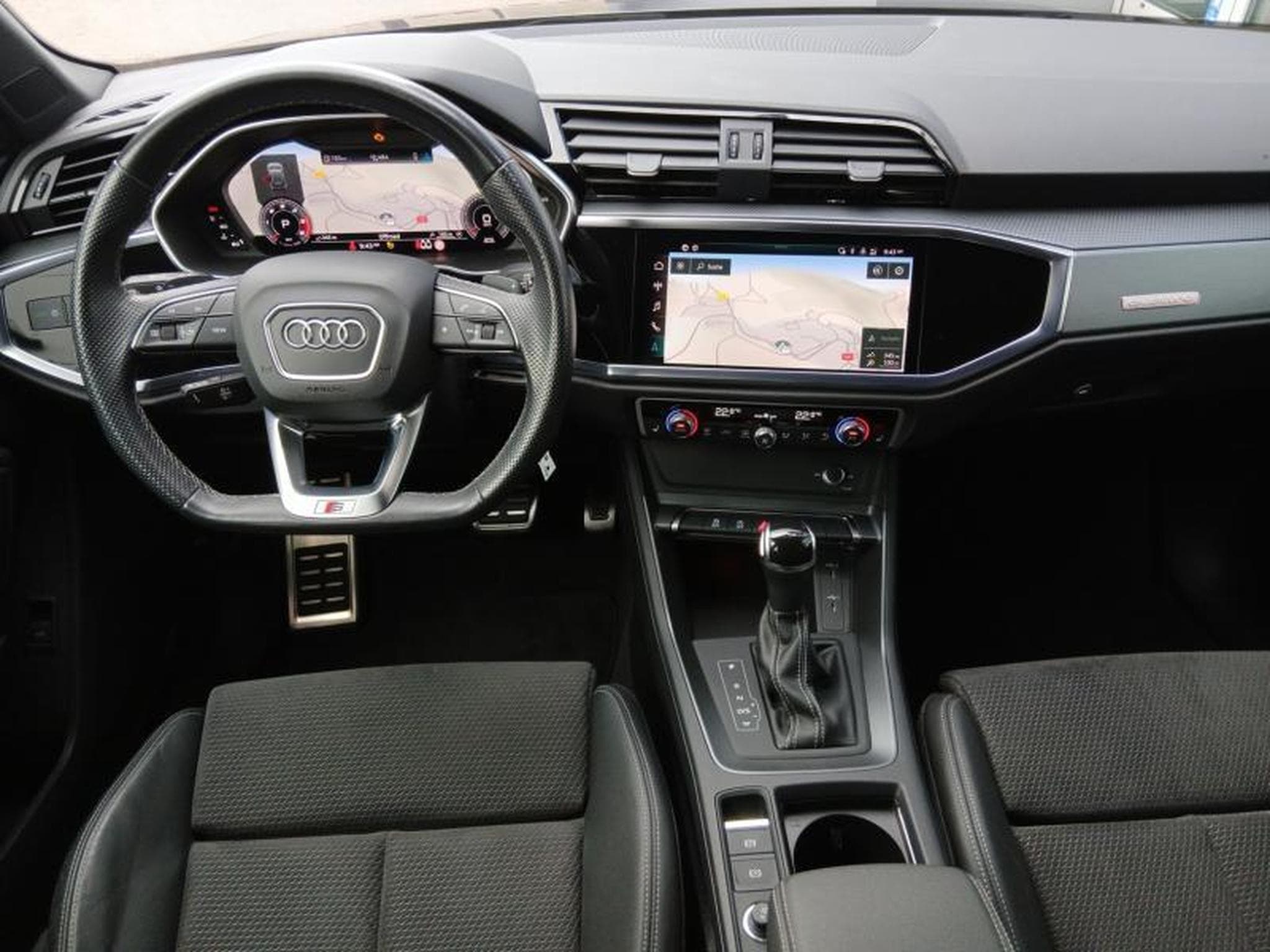 Audi Q3 S-line 40 TDI quattro s-tronic (2021) - Photo 8