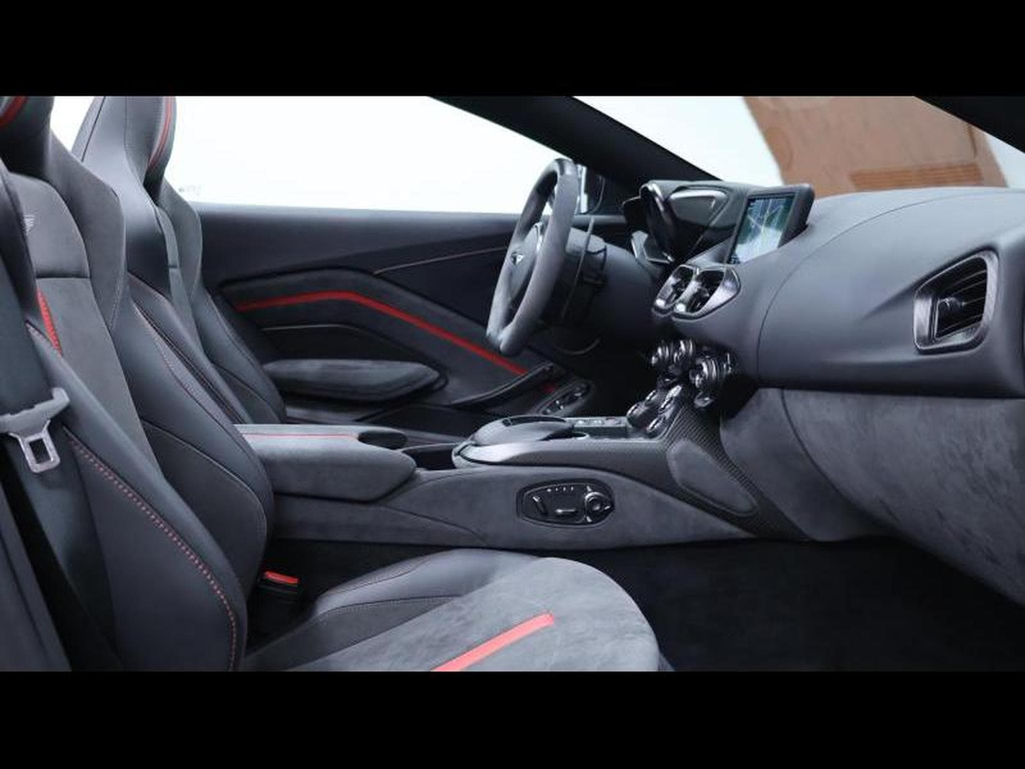 Aston-Martin V8 Vantage Roadster F1 Edition (2022) - Foto 23