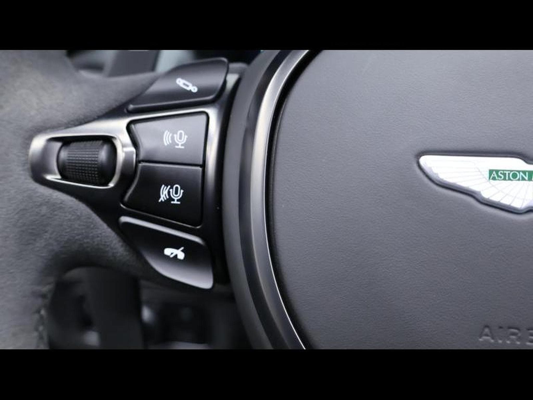 Aston-Martin V8 Vantage Roadster F1 Edition (2022) - Foto 30