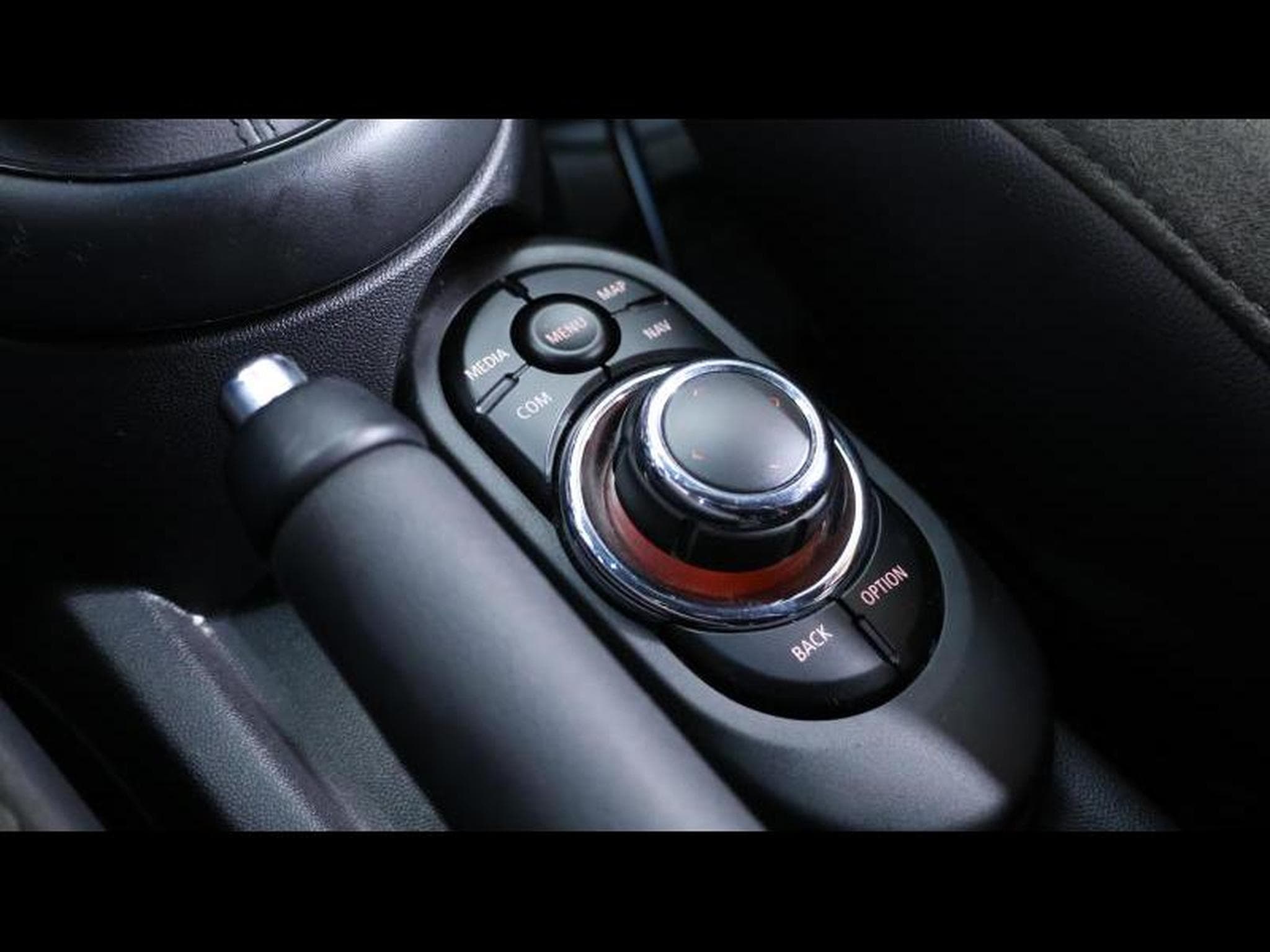 MINI Cooper 2.0 178 hatch JCW pack Steptronic (2021) - Photo 26
