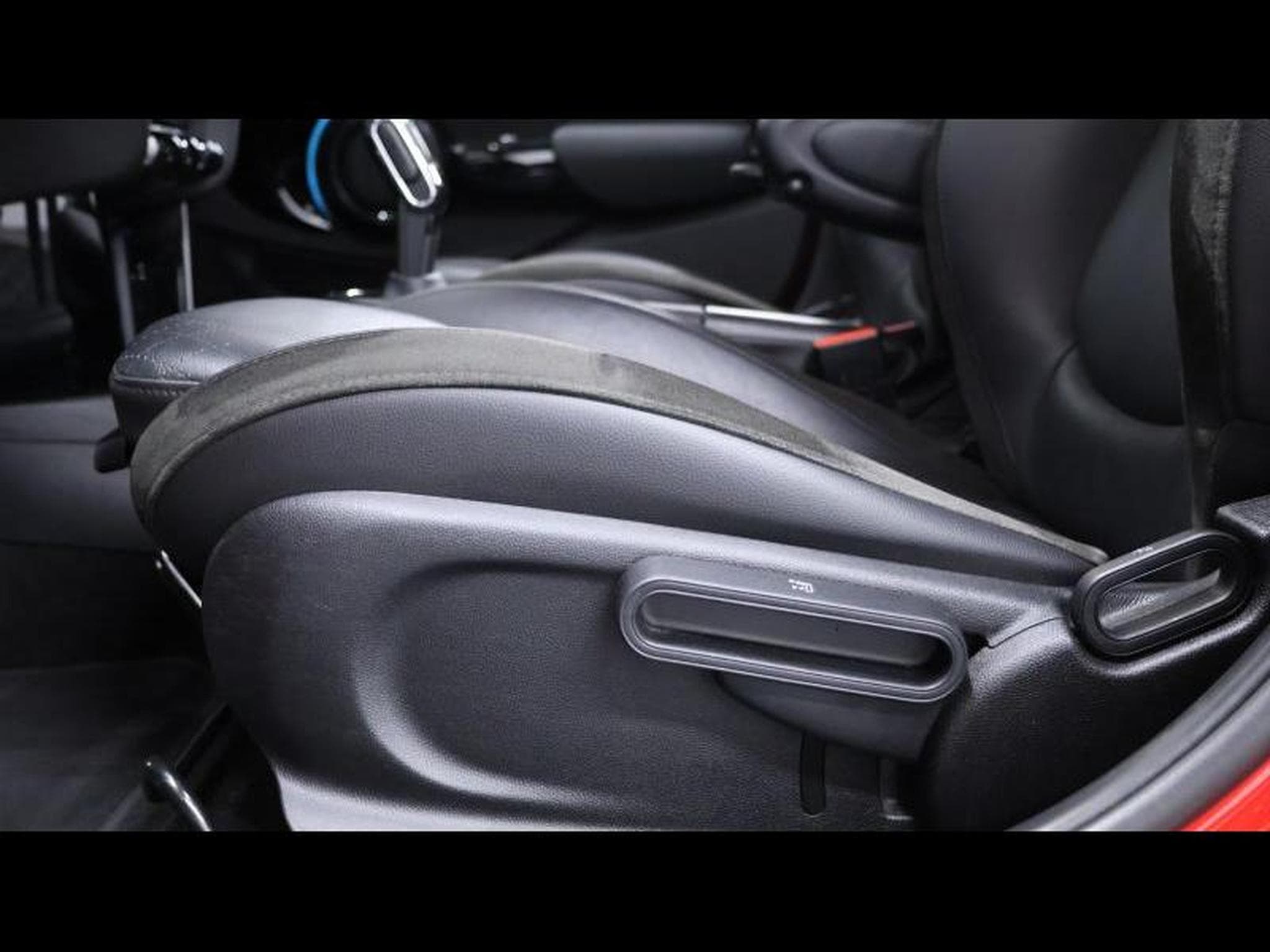 MINI Cooper 2.0 178 hatch JCW pack Steptronic (2021) - Photo 33