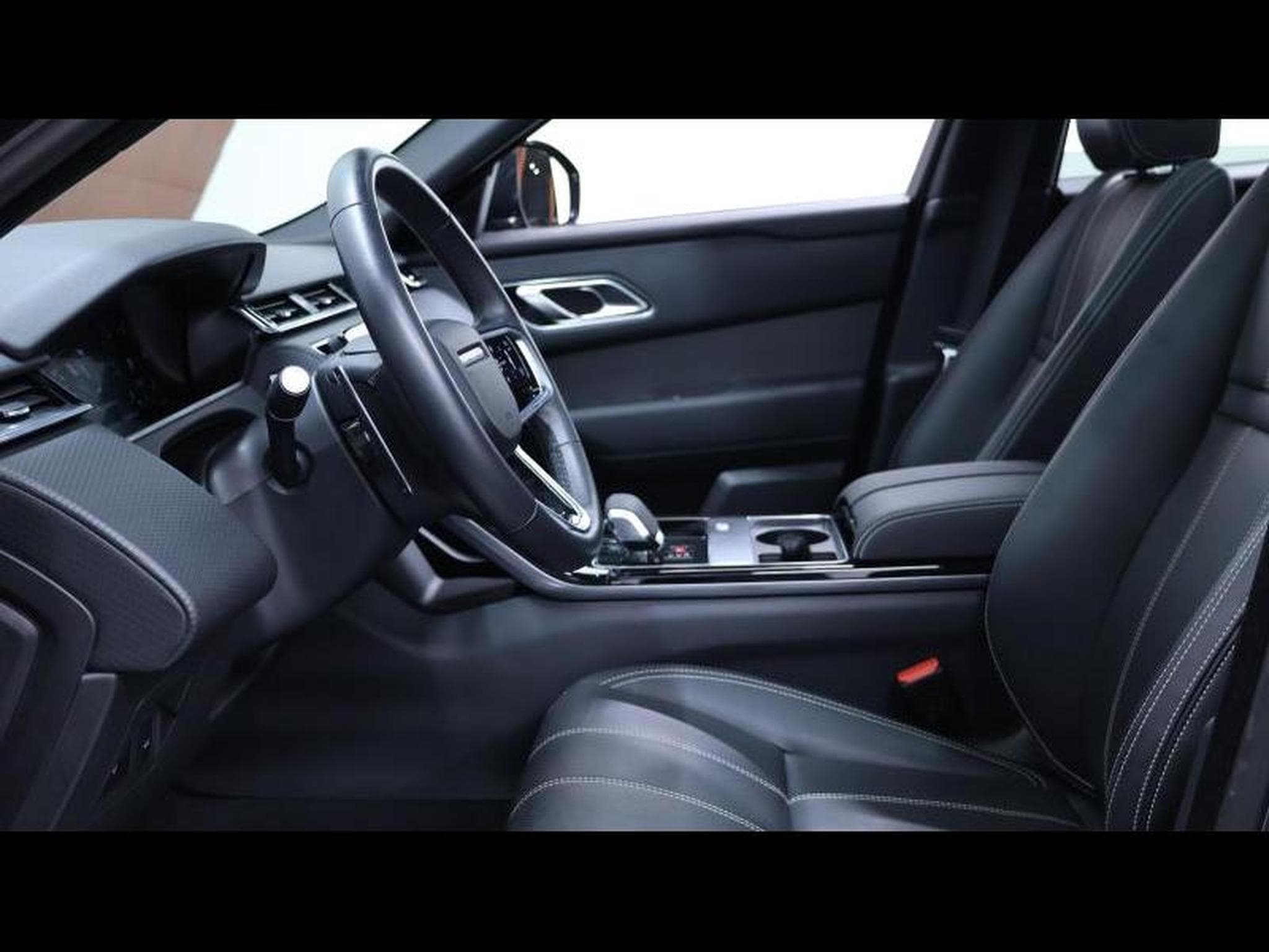 Land-Rover Range Rover Velar D200 S Auto AWD (2024) - Photo 16