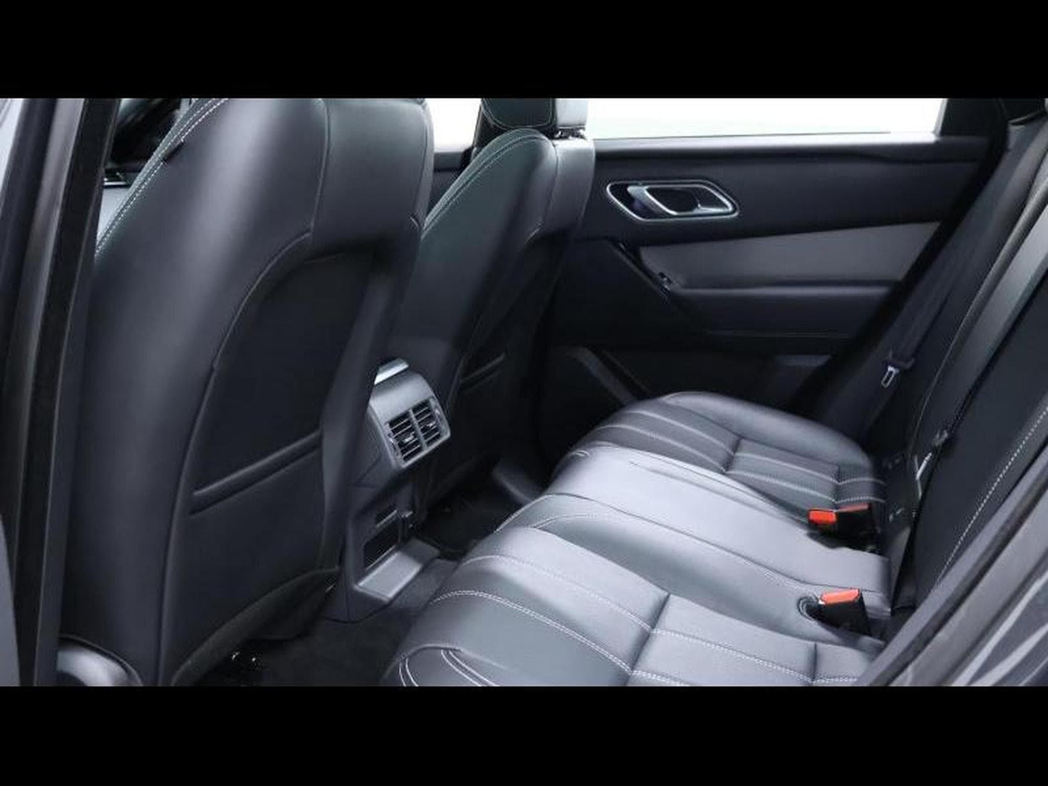 Land-Rover Range Rover Velar D200 S Auto AWD (2024) - Photo 18