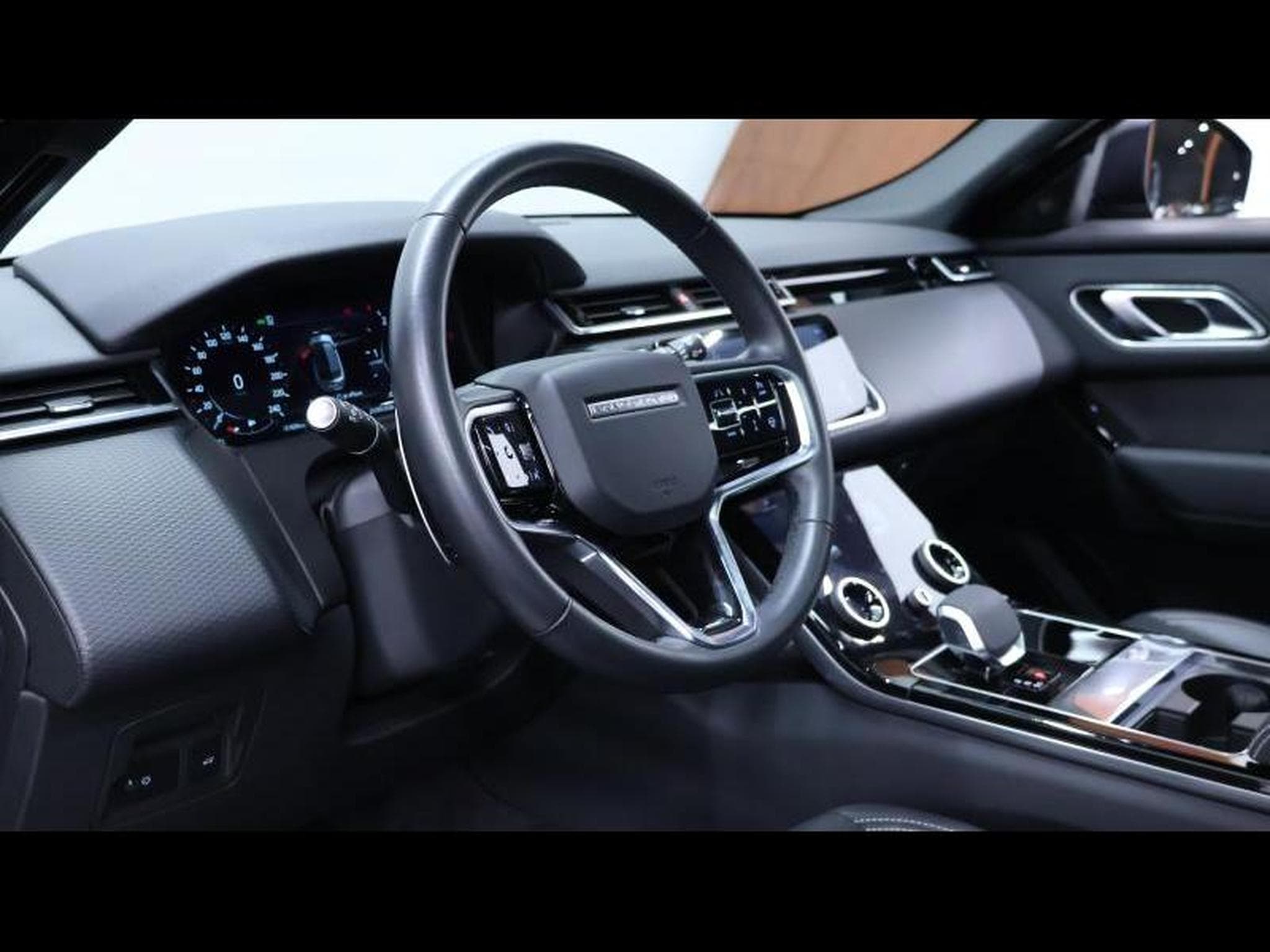 Land-Rover Range Rover Velar D200 S Auto AWD (2024) - Photo 20