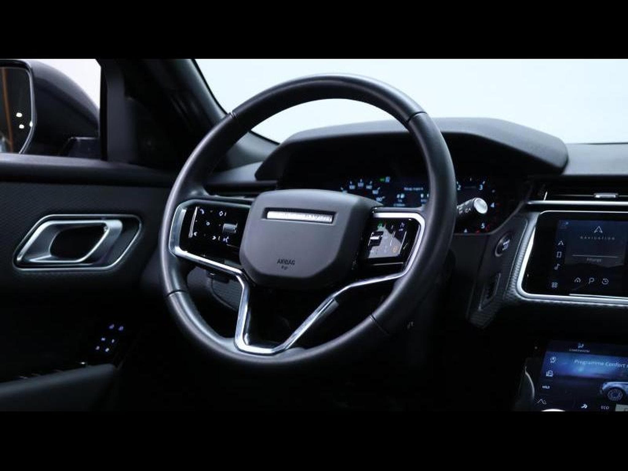 Land-Rover Range Rover Velar D200 S Auto AWD (2024) - Photo 23