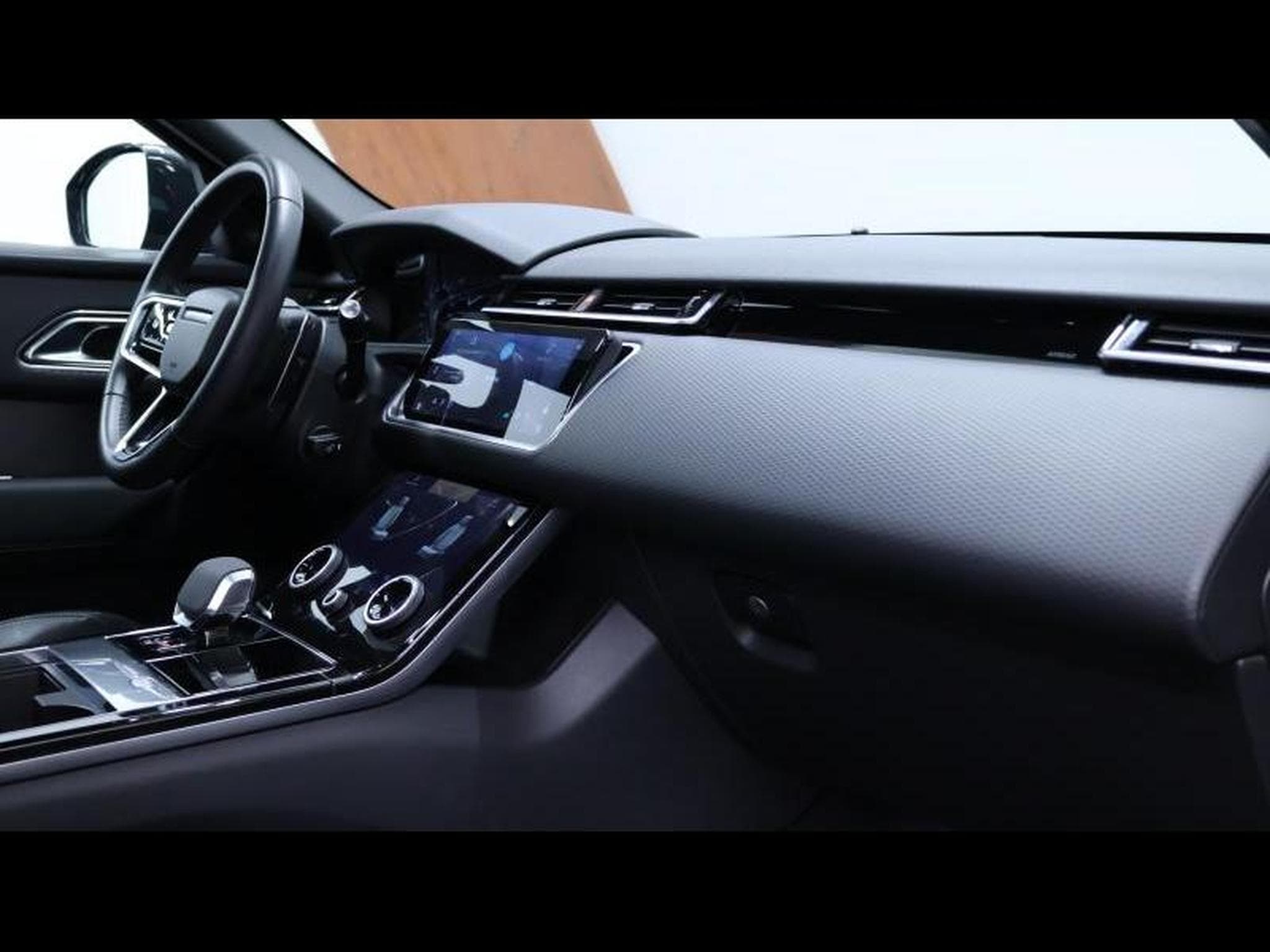 Land-Rover Range Rover Velar D200 S Auto AWD (2024) - Photo 22