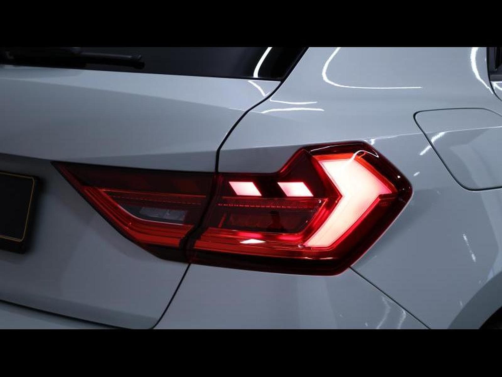 Audi A1 Sportback 30 TFSI S-Line S-tronic (2023) - Photo 10