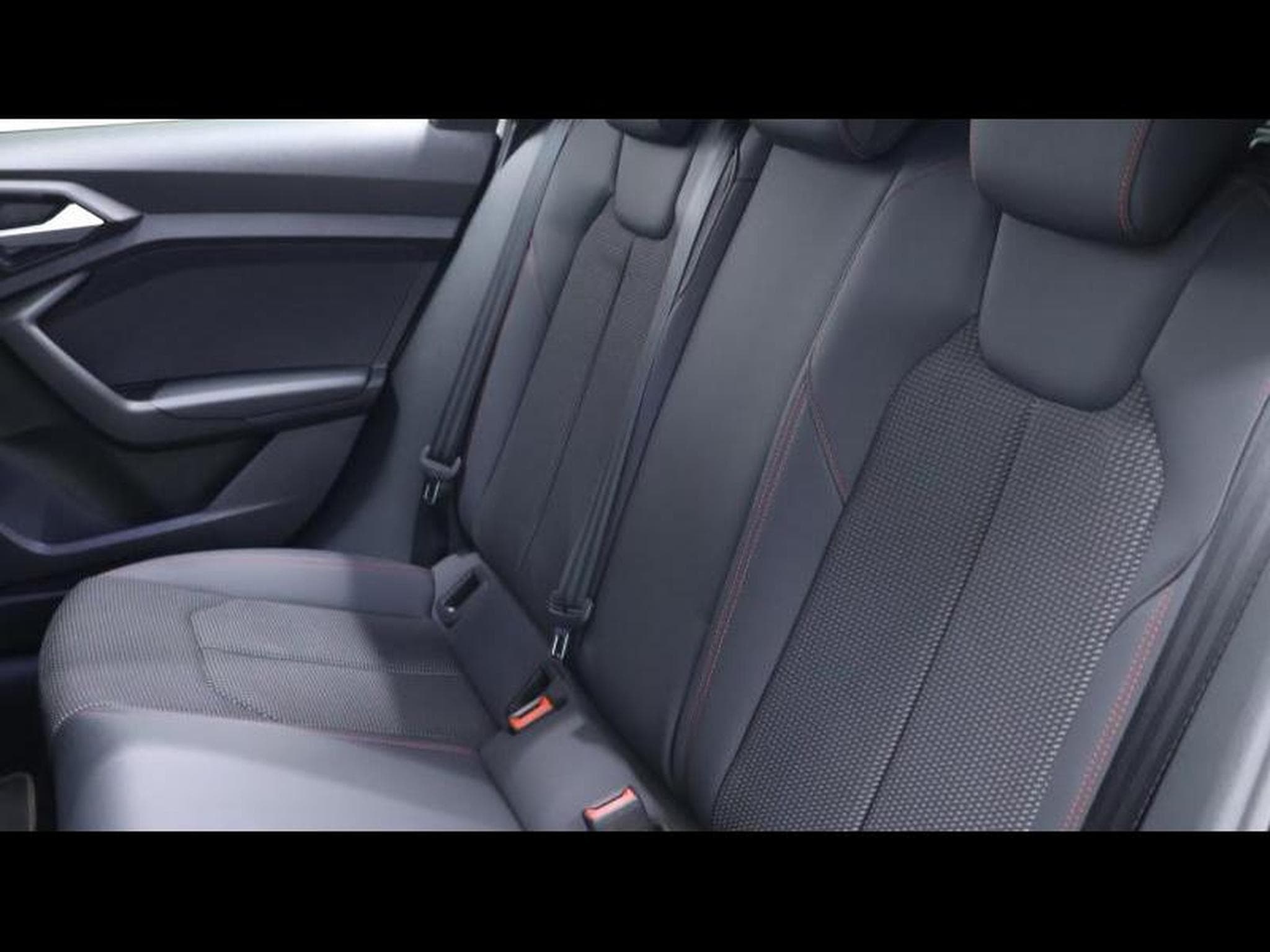 Audi A1 Sportback 30 TFSI S-Line S-tronic (2023) - Photo 19