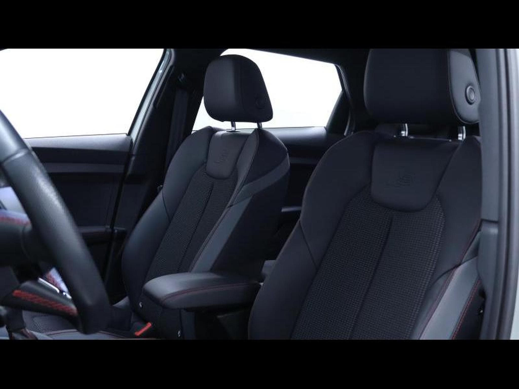Audi A1 Sportback 30 TFSI S-Line S-tronic (2023) - Photo 17