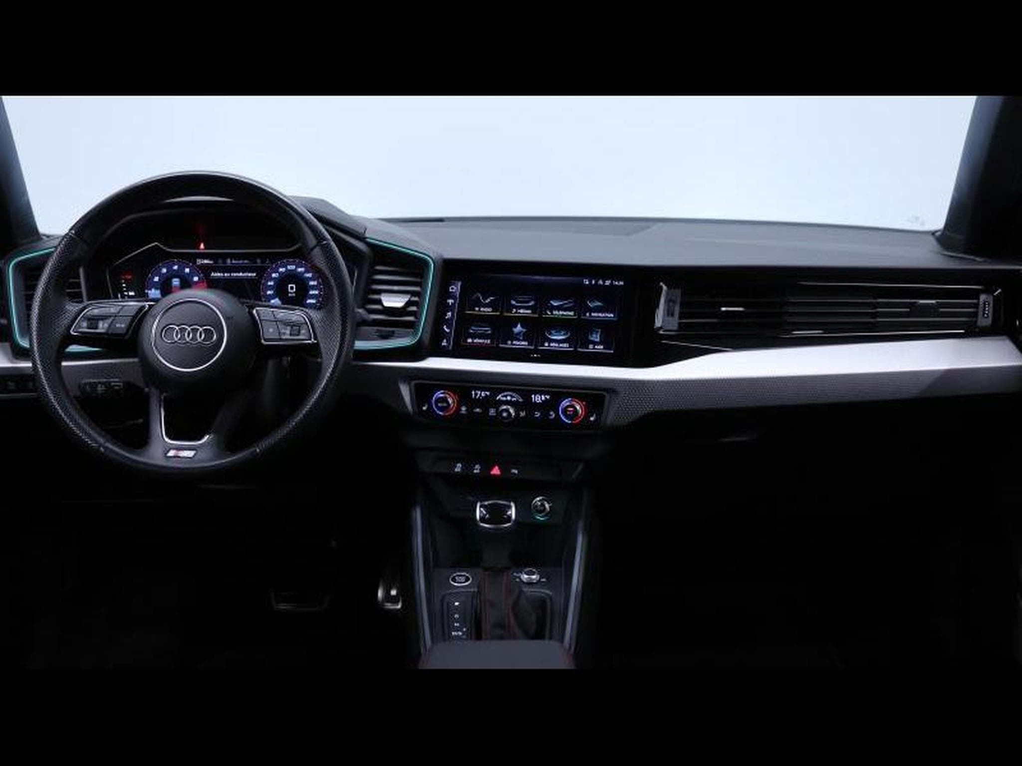 Audi A1 Sportback 30 TFSI S-Line S-tronic (2023) - Photo 21