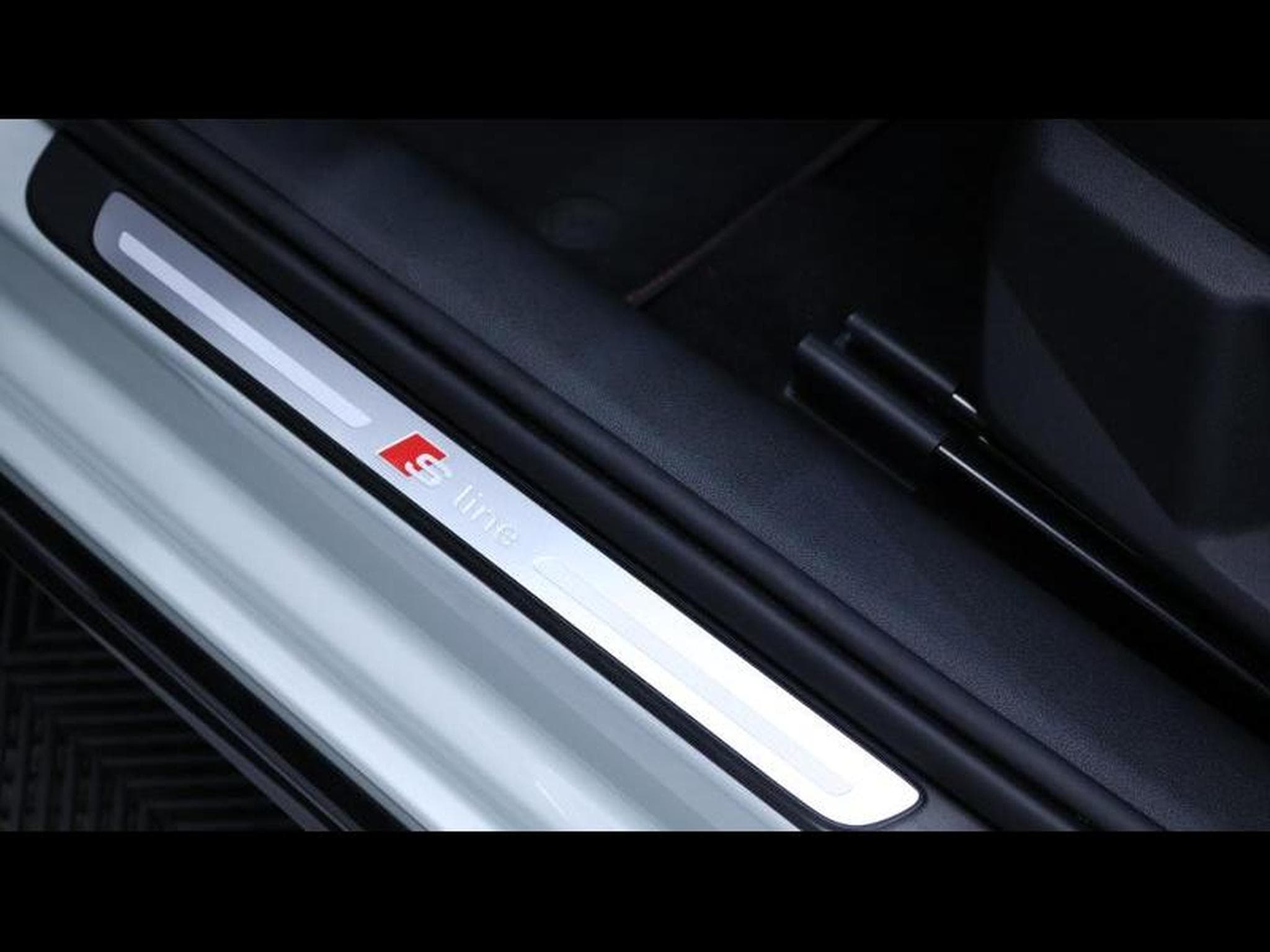 Audi A1 Sportback 30 TFSI S-Line S-tronic (2023) - Photo 35