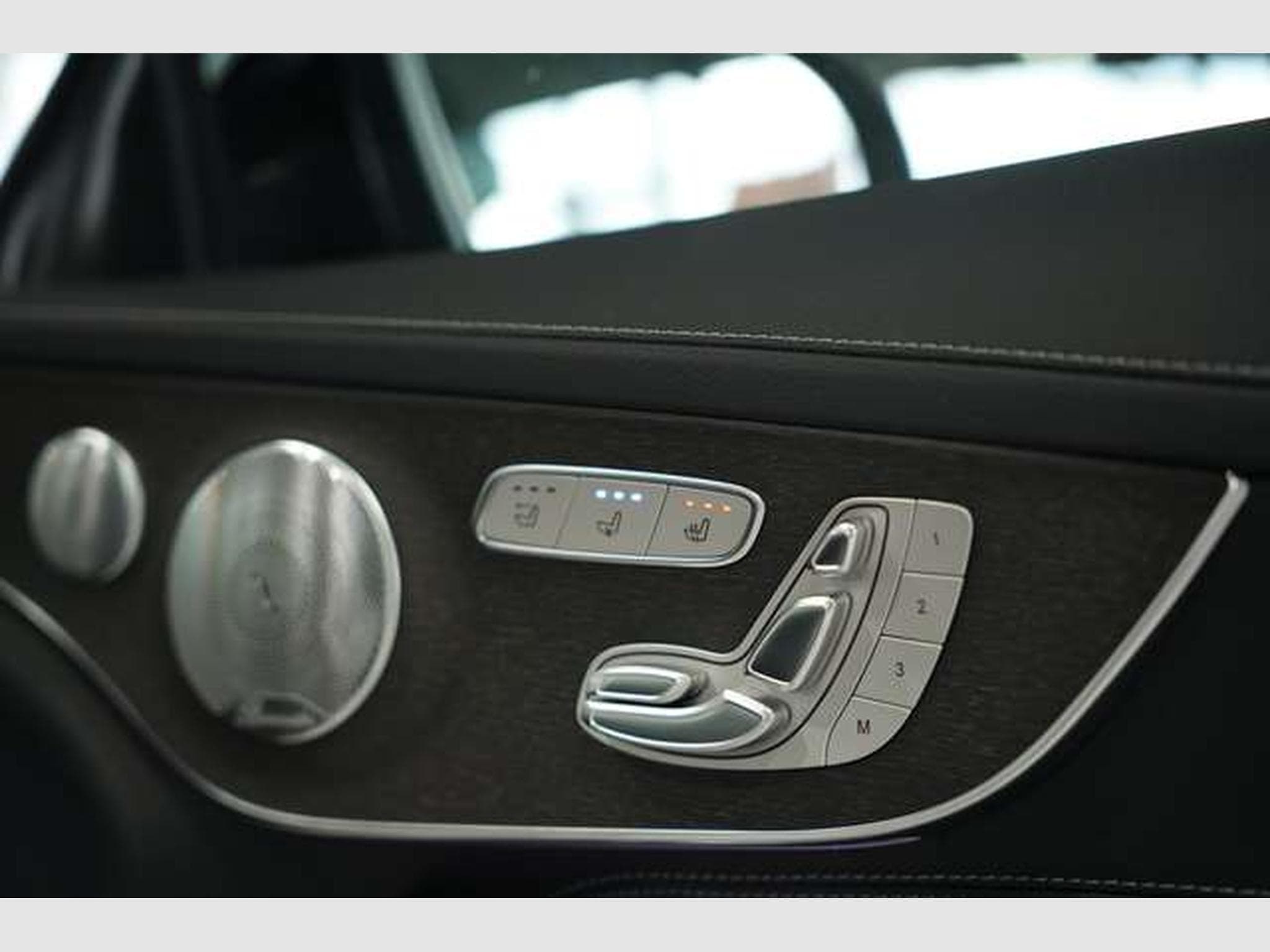 Mercedes C 43 AMG Cabrio 4M *19 *Night *HUD *Digital (2019) - Photo 18