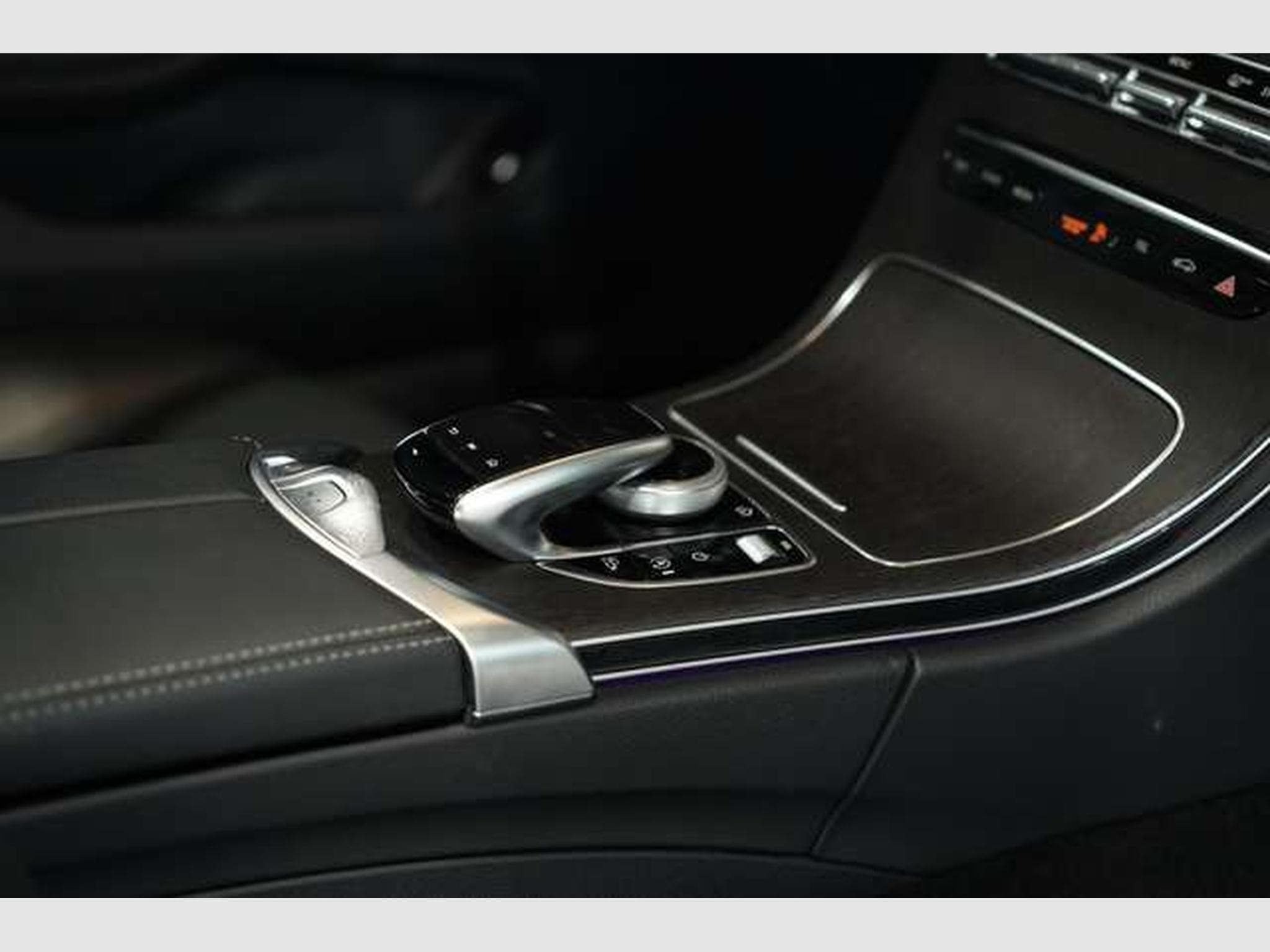 Mercedes C 43 AMG Cabrio 4M *19 *Night *HUD *Digital (2019) - Photo 23