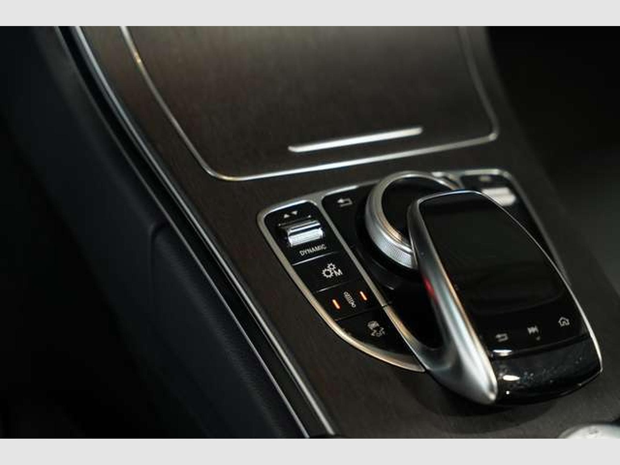 Mercedes C 43 AMG Cabrio 4M *19 *Night *HUD *Digital (2019) - Photo 32