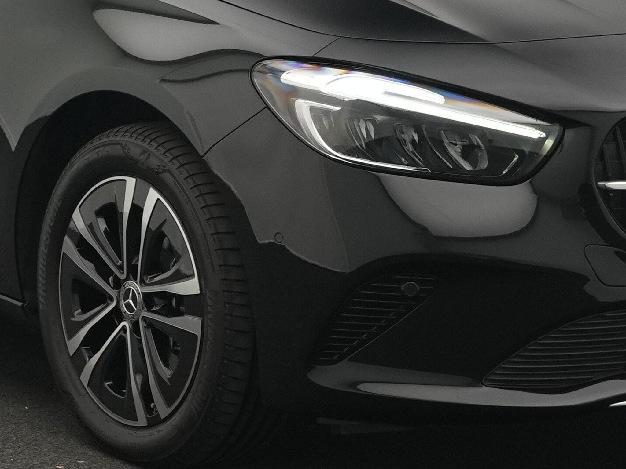 Mercedes B 250 e Progressive LED+Kamera+MBUX+SHZ (2024) - Foto 9
