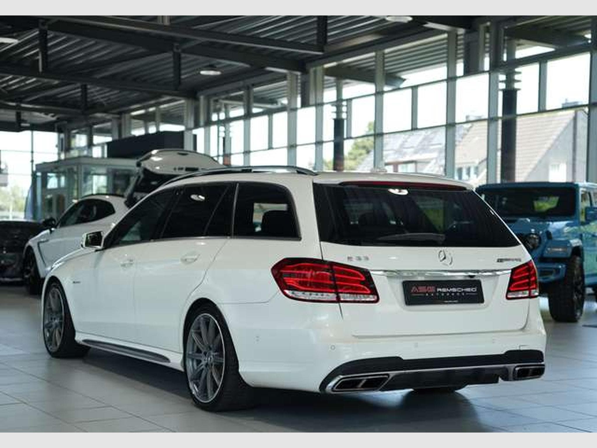 Mercedes E 63 AMG T 4M *Pano*Driver?sPackage*H&K*Designo (2014) - Foto 16