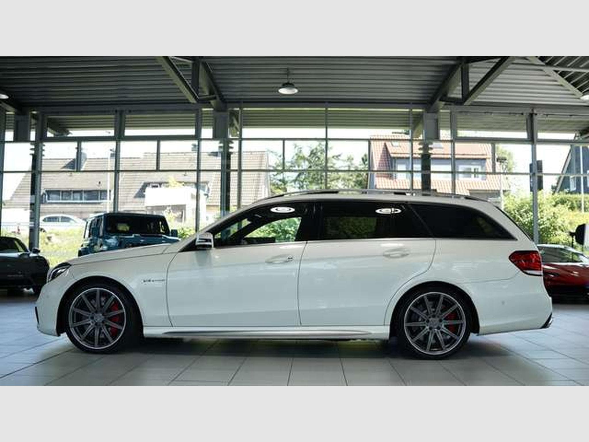 Mercedes E 63 AMG T 4M *Pano*Driver?sPackage*H&K*Designo (2014) - Foto 17