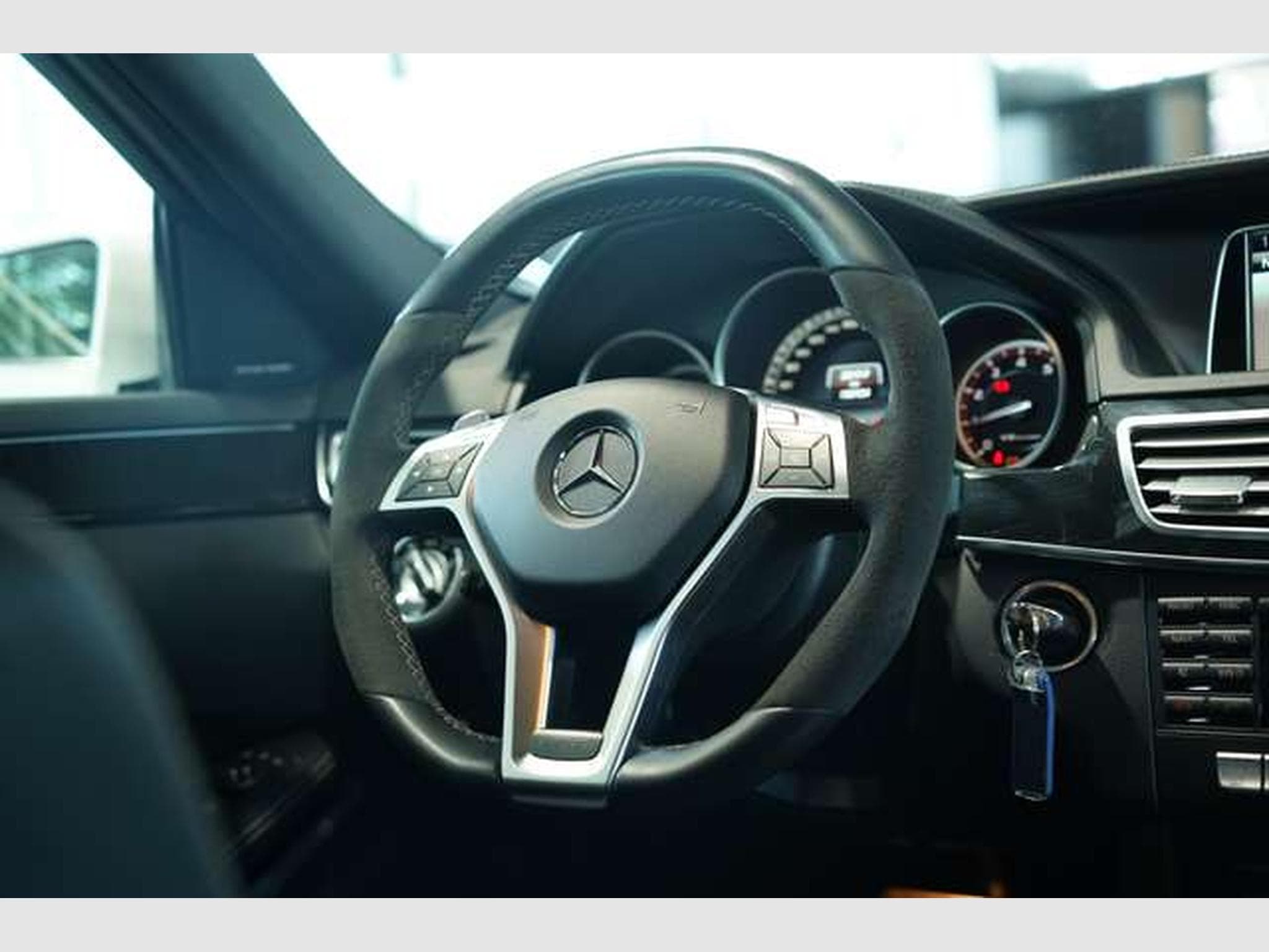 Mercedes E 63 AMG T 4M *Pano*Driver?sPackage*H&K*Designo (2014) - Foto 46
