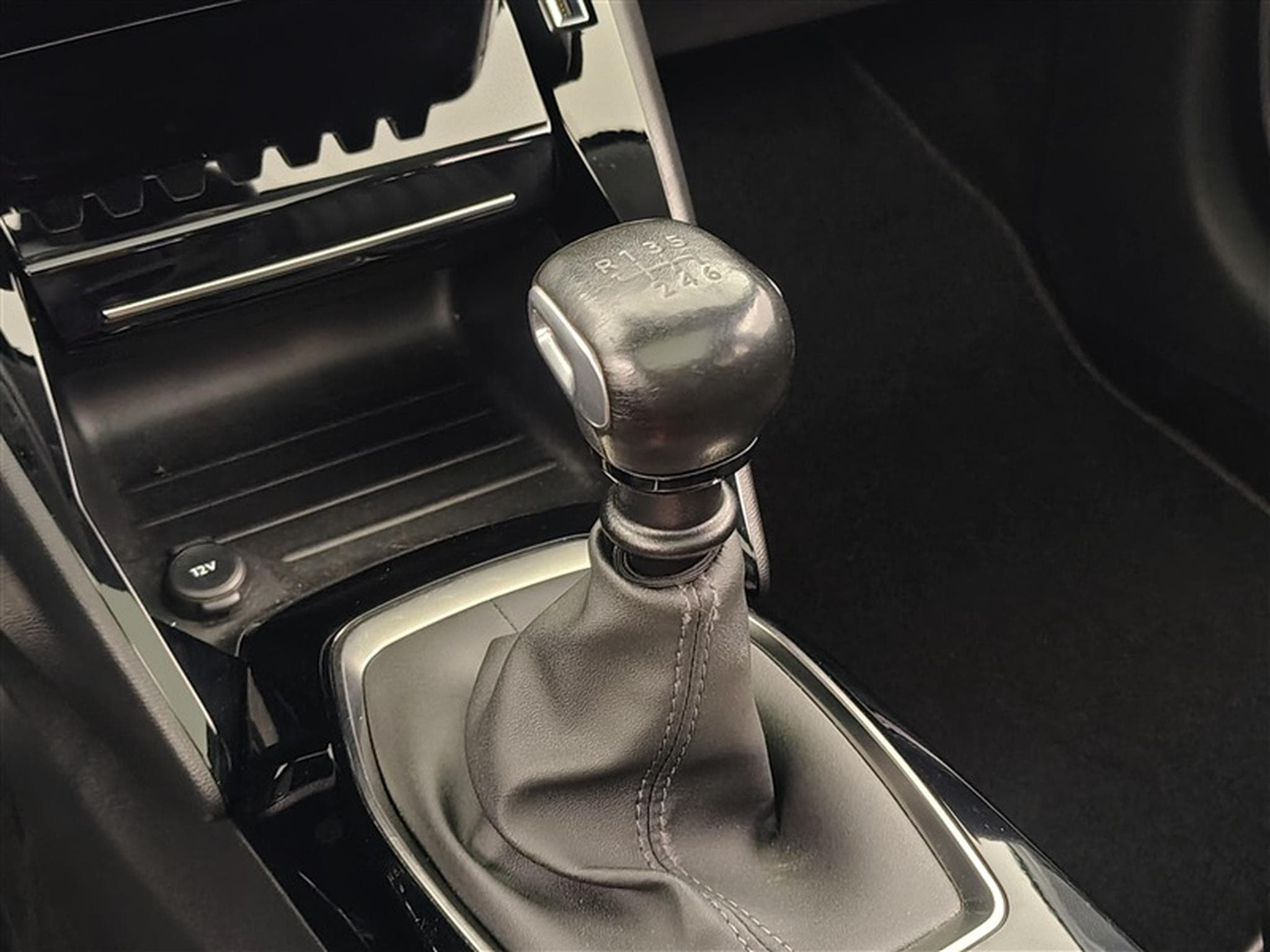 Peugeot 208 1.2i PureTech Allure CUIR/NAVI/PANO/LED/JA (2020) - Photo 12