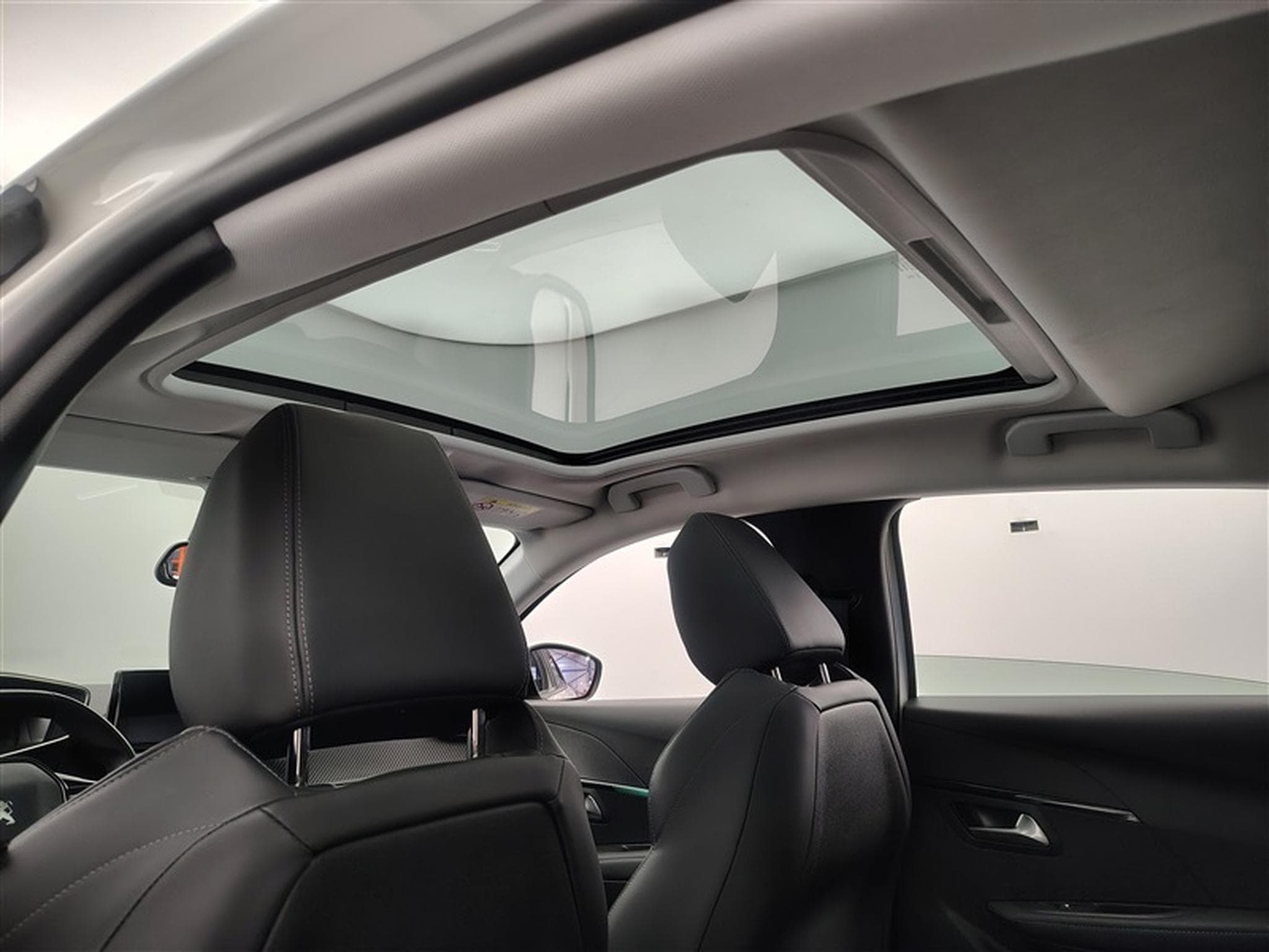 Peugeot 208 1.2i PureTech Allure CUIR/NAVI/PANO/LED/JA (2020) - Photo 19