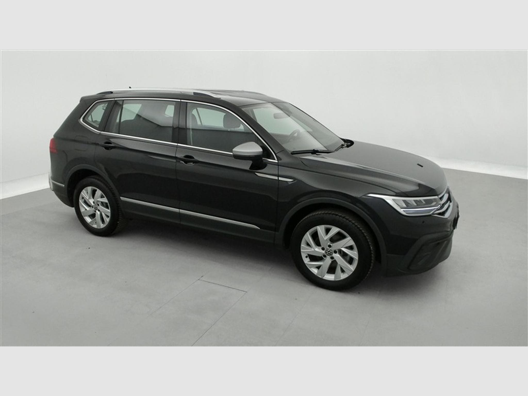 VW Tiguan 1.5 TSI 150Cv DSG Life 7PL / NAVI / FULL LED / ATT-REM (2025) - Foto 23