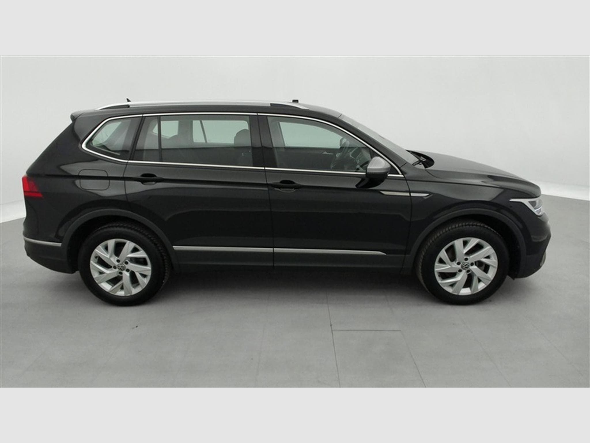 VW Tiguan 1.5 TSI 150Cv DSG Life 7PL / NAVI / FULL LED / ATT-REM (2025) - Foto 24