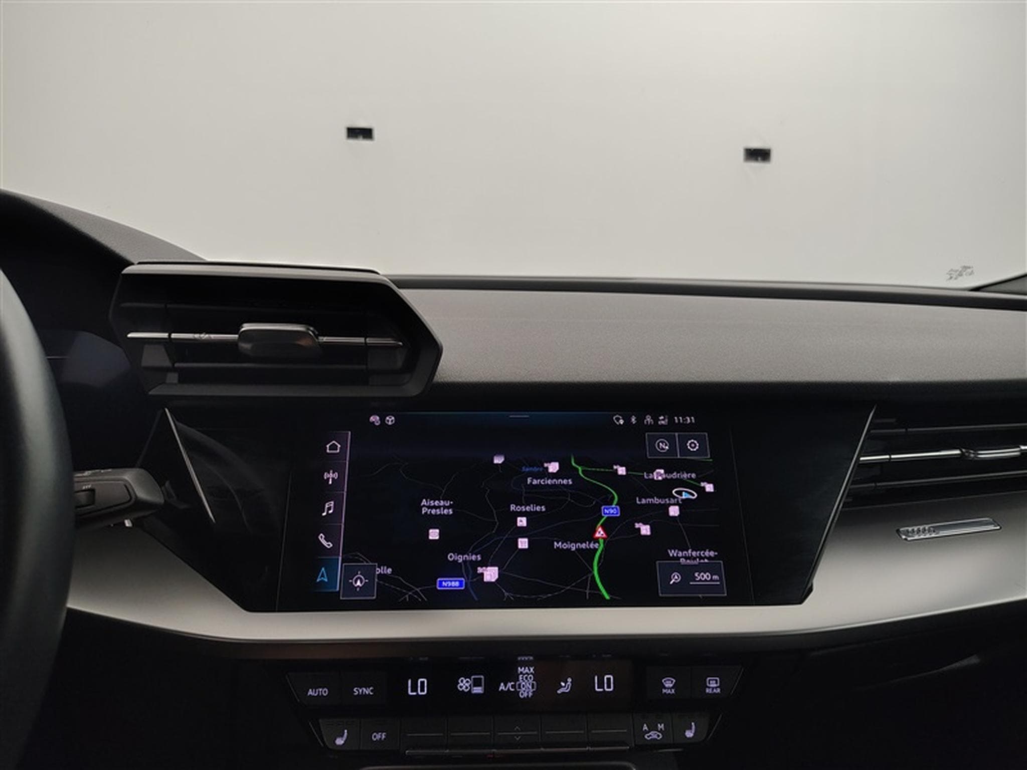 Audi A3 30 TFSI S-Line S tronic Cuir / Navi / Led / PDC av+ar (2024) - Photo 11