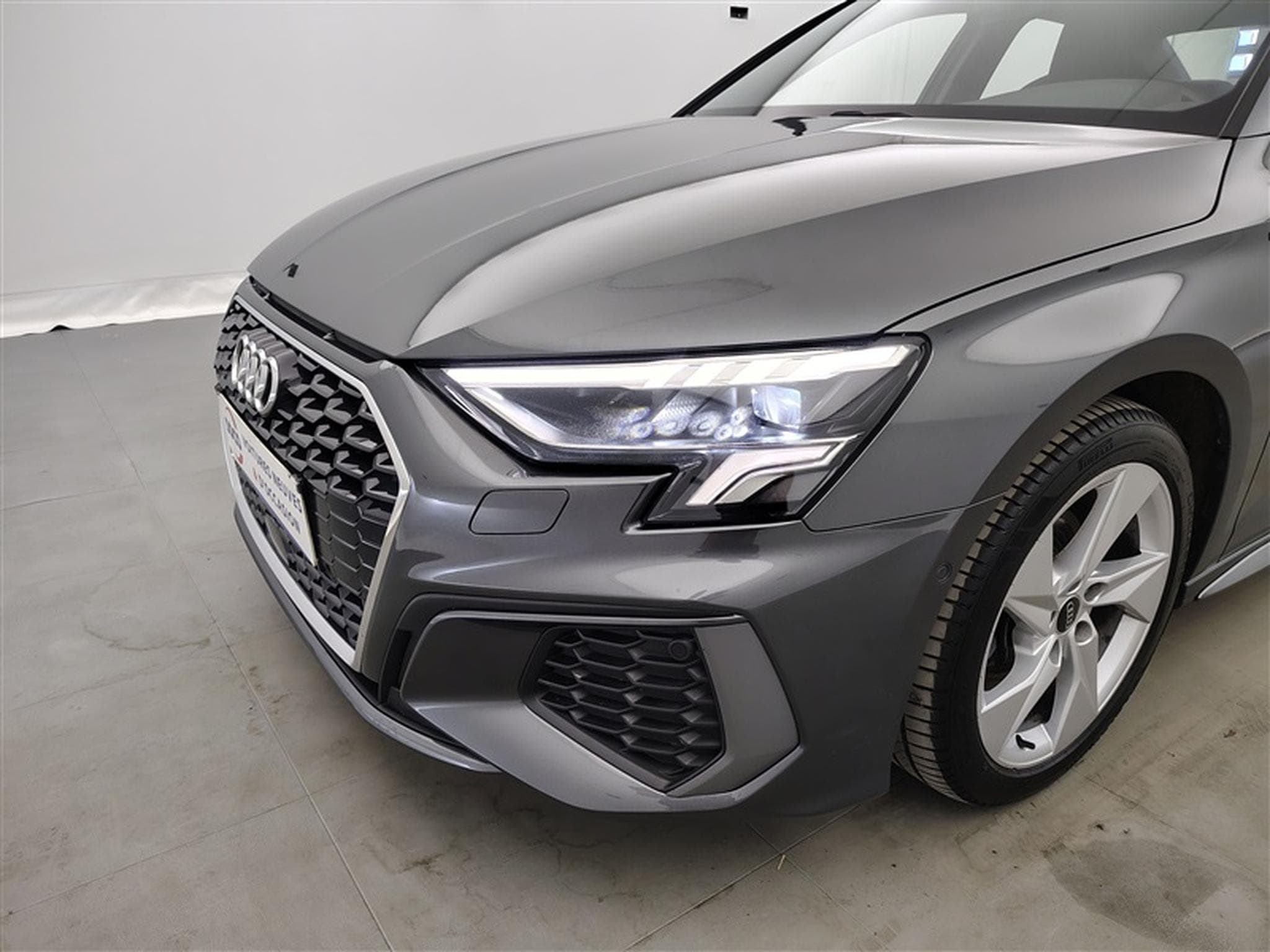 Audi A3 30 TFSI S-Line S tronic Cuir / Navi / Led / PDC av+ar (2024) - Photo 15