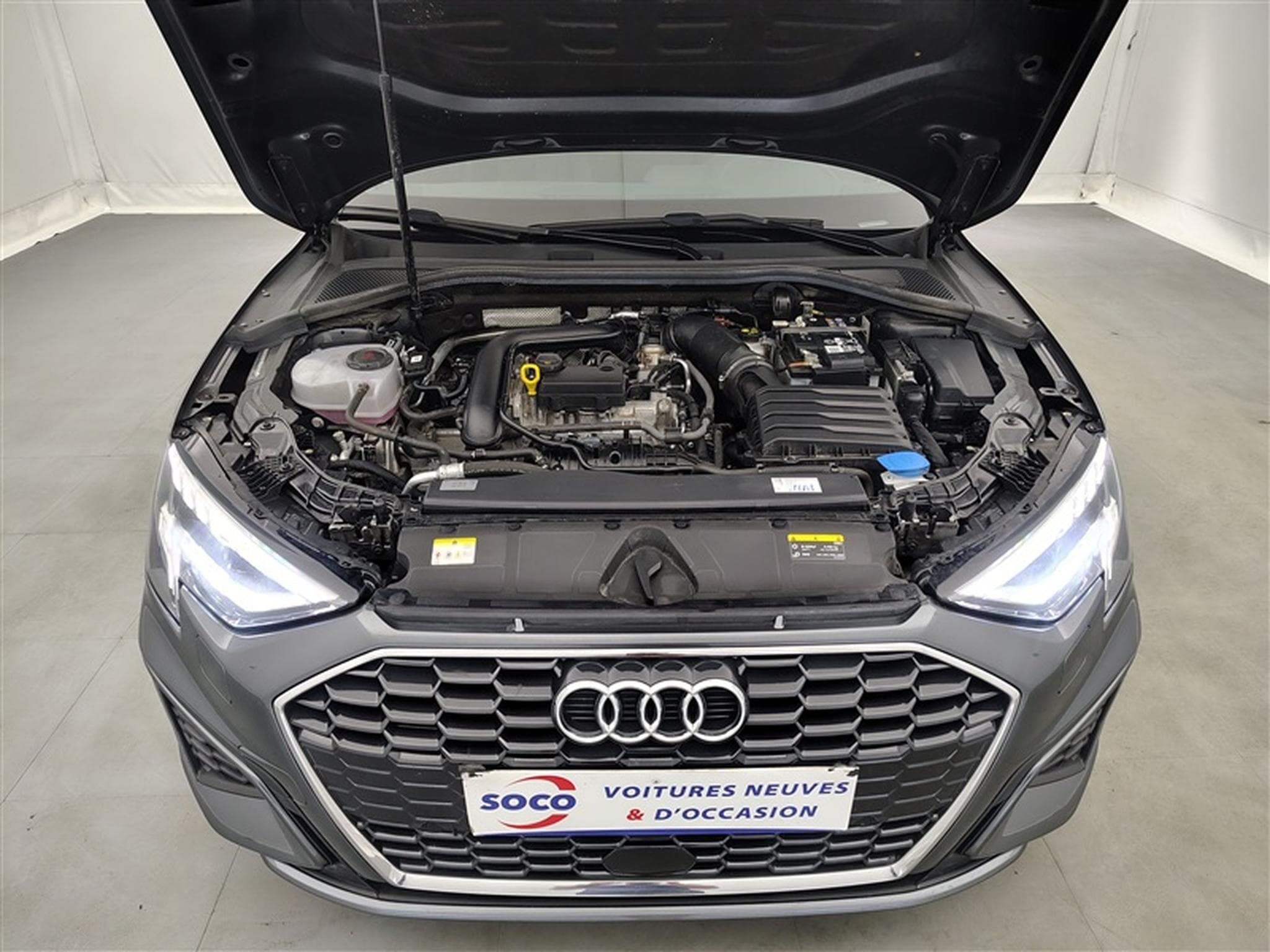 Audi A3 30 TFSI S-Line S tronic Cuir / Navi / Led / PDC av+ar (2024) - Photo 19