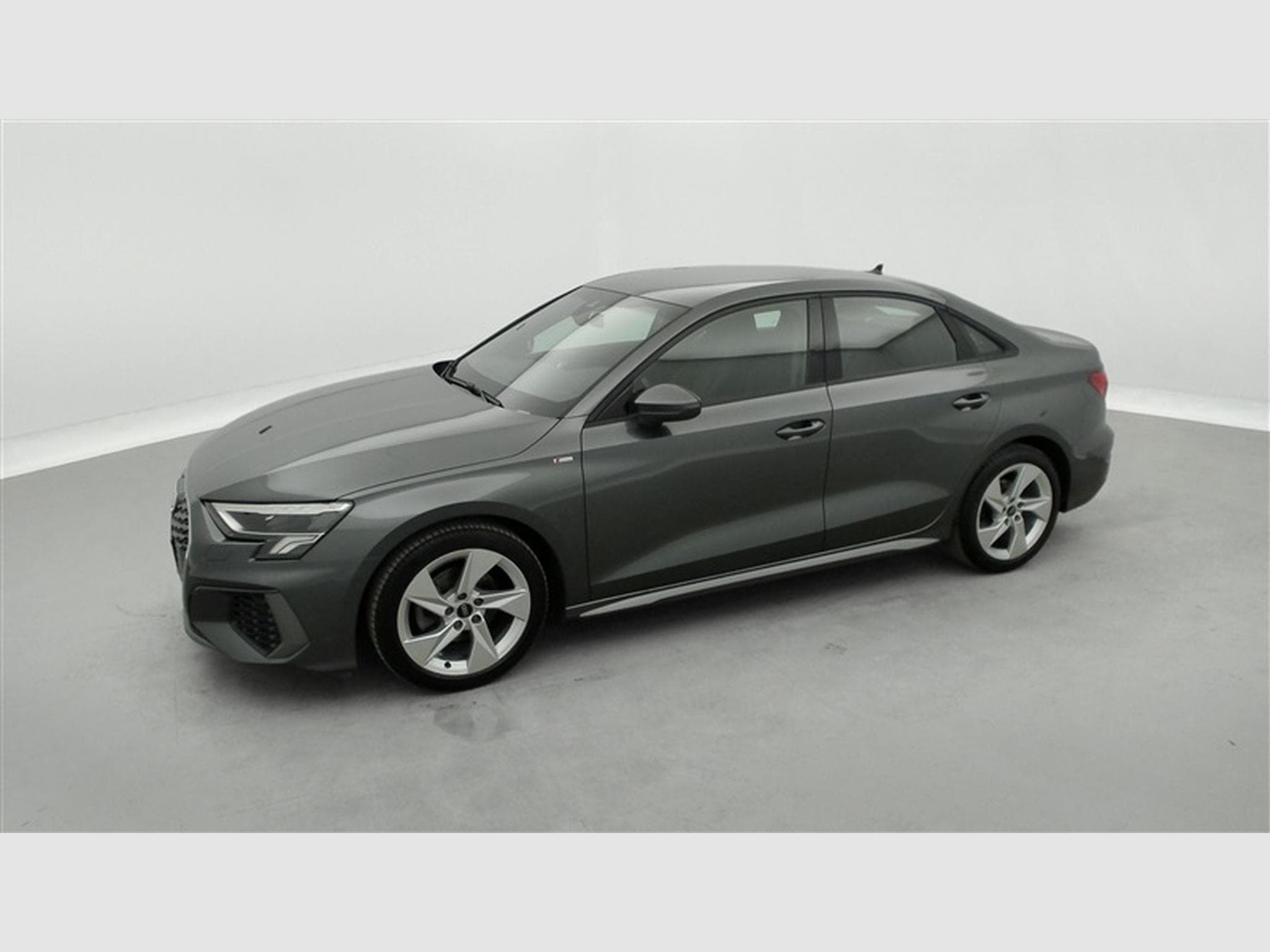 Audi A3 30 TFSI S-Line S tronic Cuir / Navi / Led / PDC av+ar (2024) - Photo 21