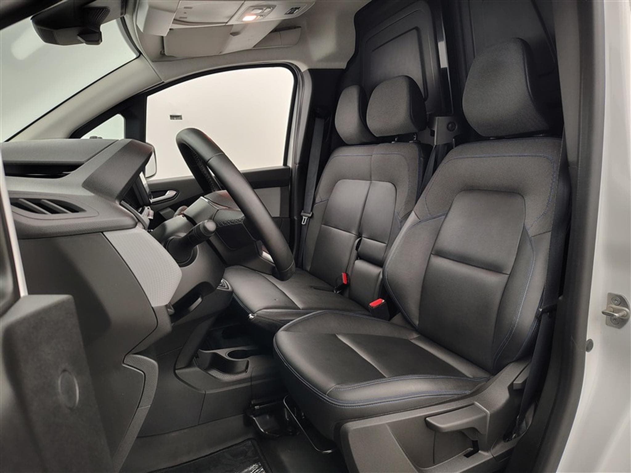 Nissan Townstar 1.3 DIG-T L1H1 CARPLAY / CAMERA / PDC (2023) - Photo 7