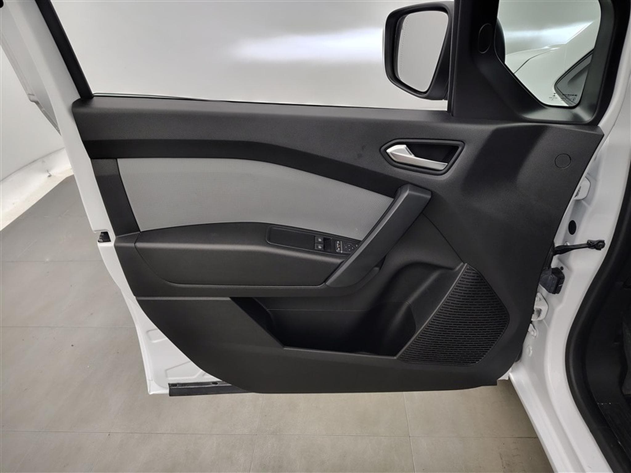 Nissan Townstar 1.3 DIG-T L1H1 CARPLAY / CAMERA / PDC (2023) - Photo 17