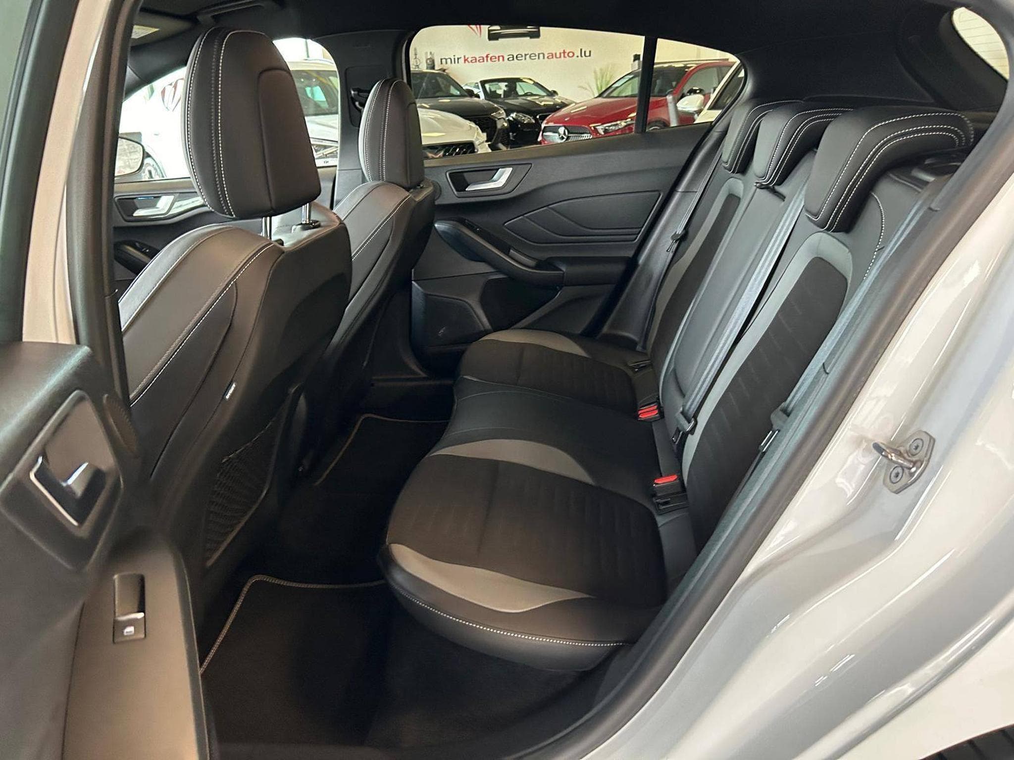 Ford Focus ST (2020) - Photo 11
