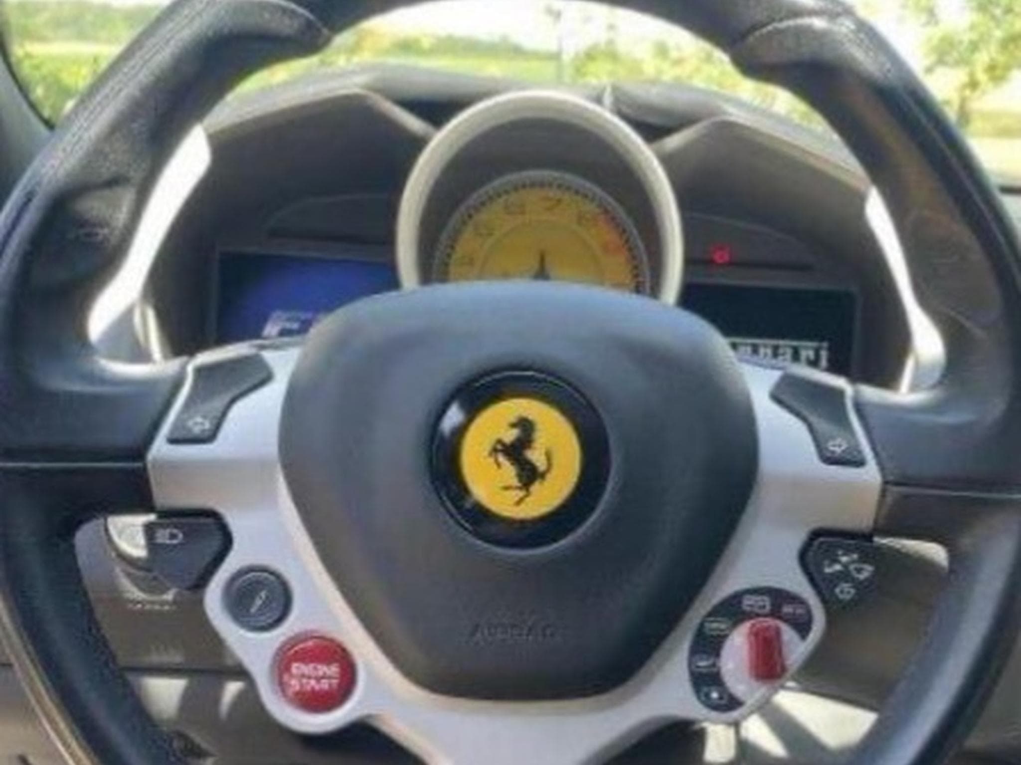 Ferrari FF V12 6.3 - 660 ch (2015) - Photo 5