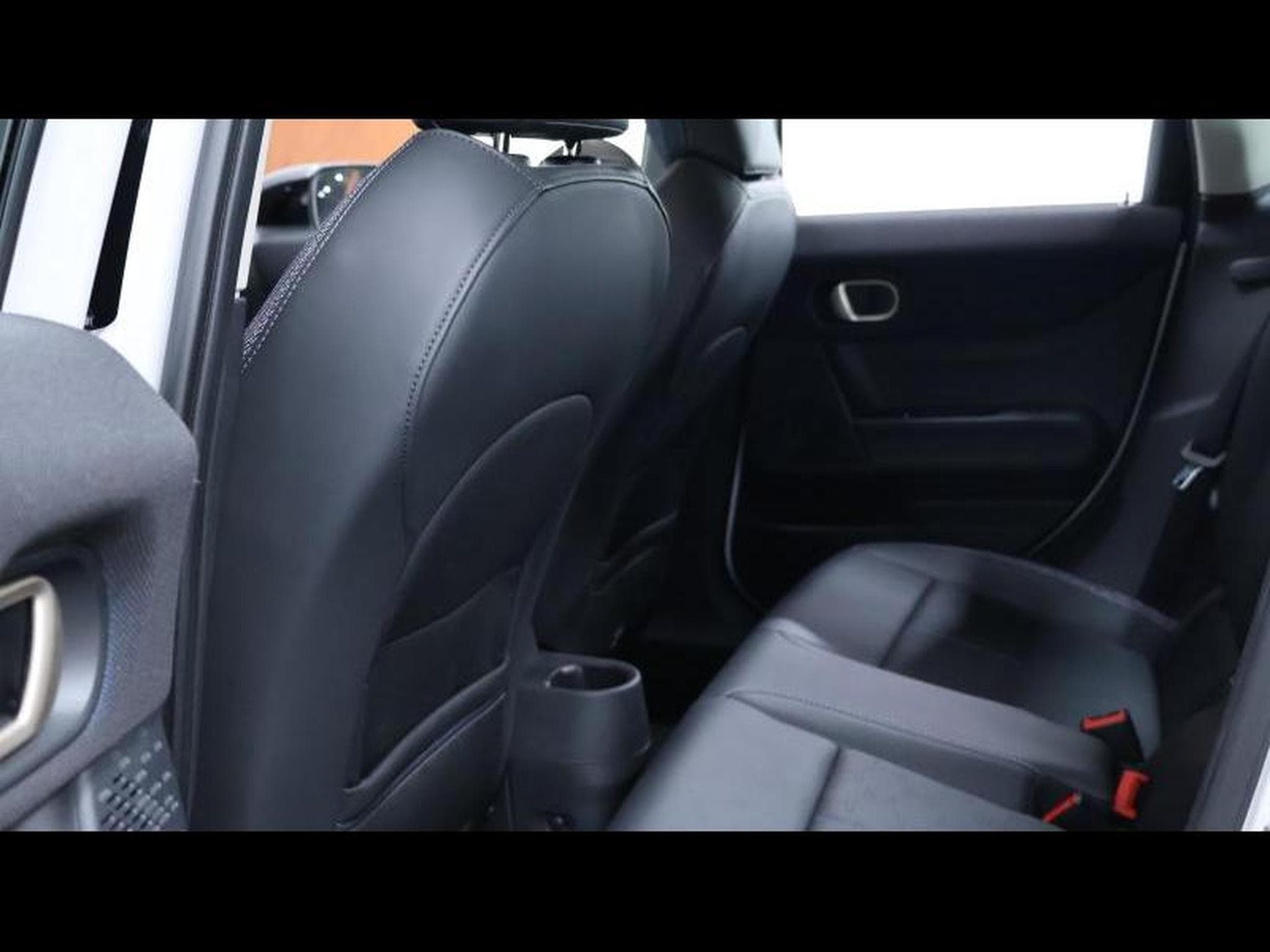 MINI Cooper 1.5 156ch Steptronic (2024) - Foto 18