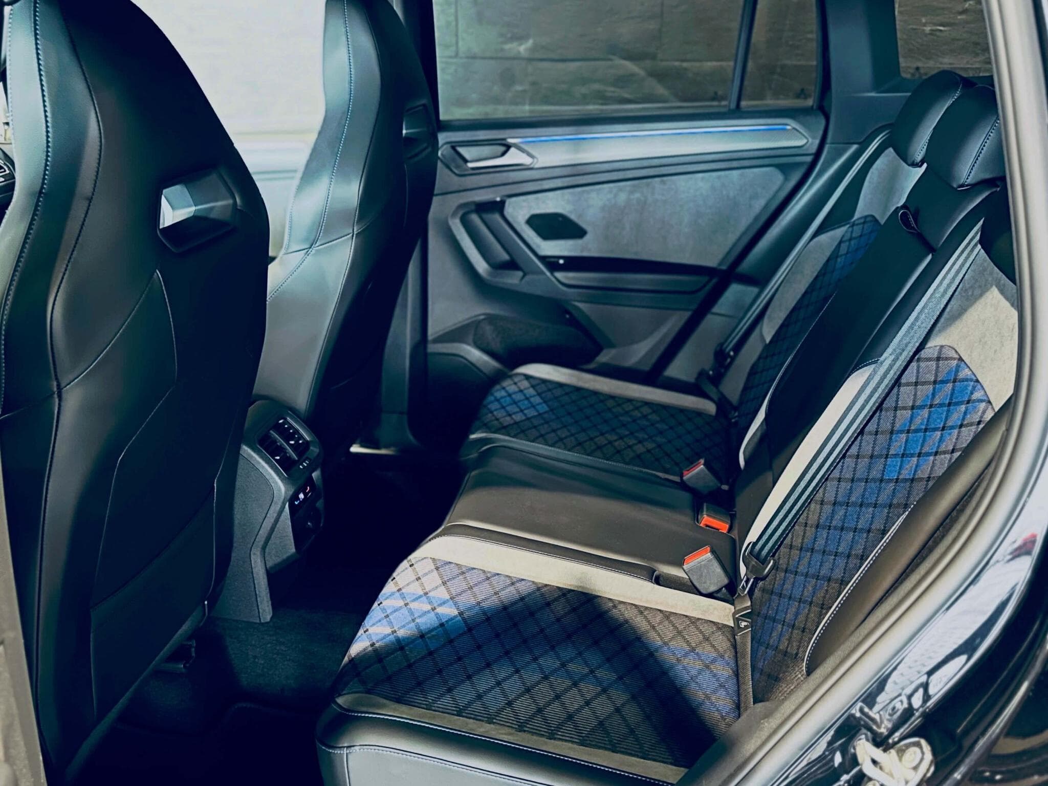 VW Tiguan TIGUAN R 4MOTION TSI DSG (2022) - Photo 12