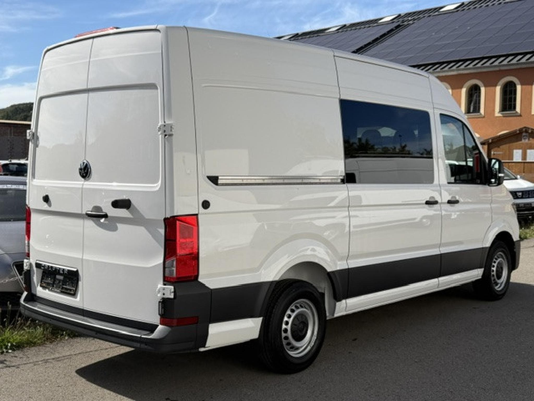 VW Crafter 2.0 TDi Fourgon Mixto 7places (2025) - Photo 3