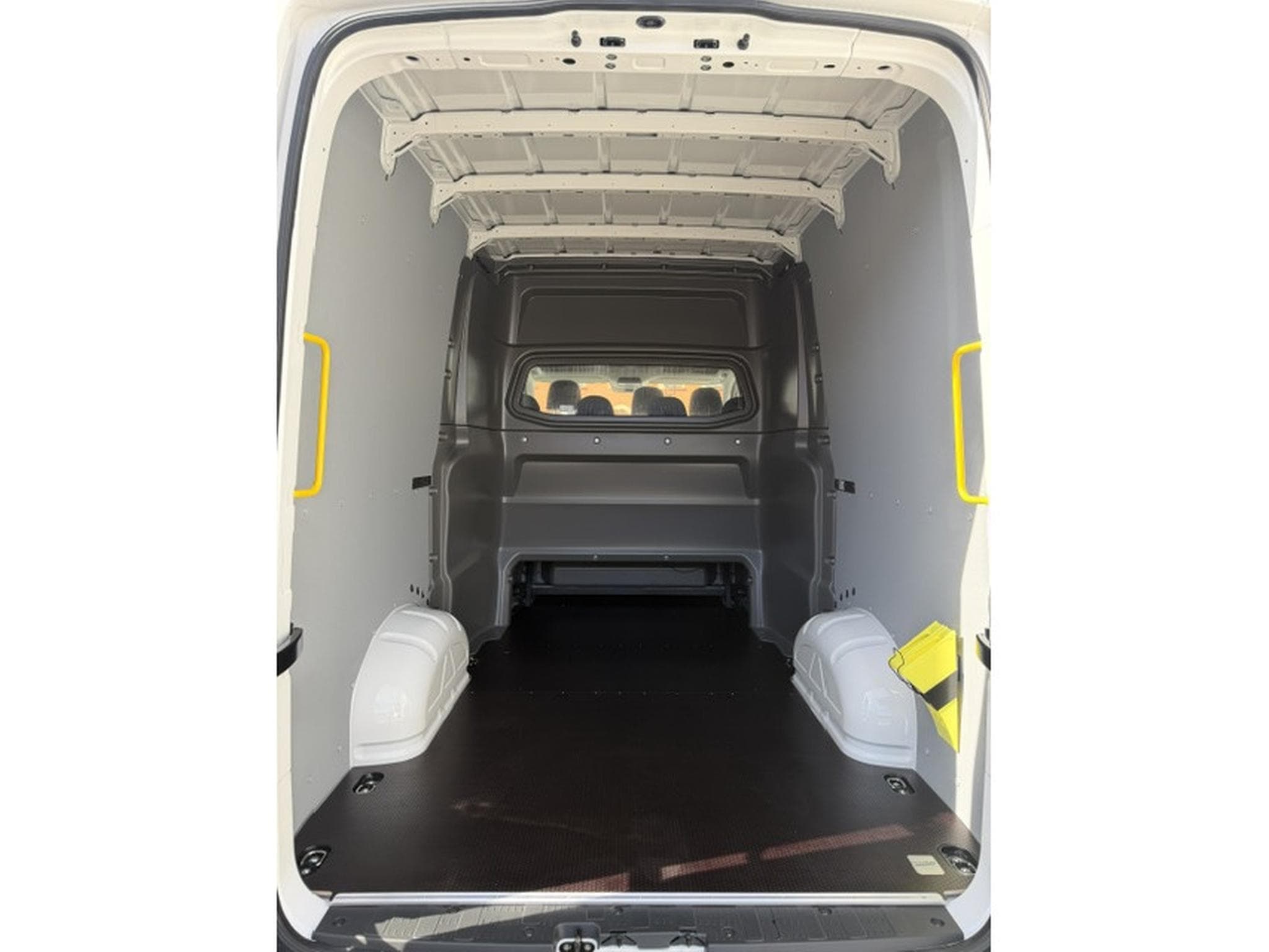 VW Crafter 2.0 TDi Fourgon Mixto 7places (2025) - Photo 6