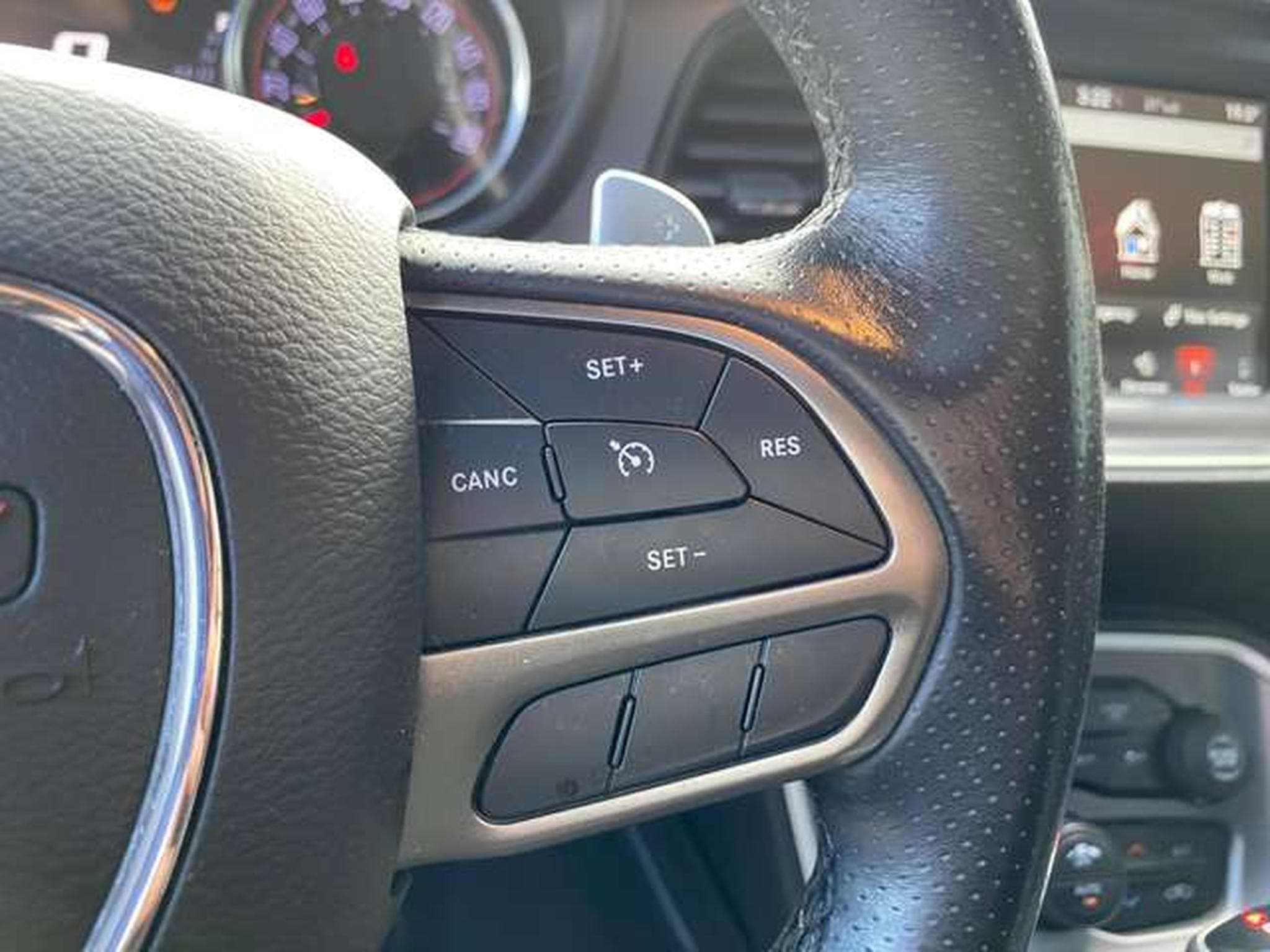 Dodge Challenger Challenger Automatik 392 Hemi Scat Pack Shaker Jusqu'à 36 mo (2020) - Photo 15