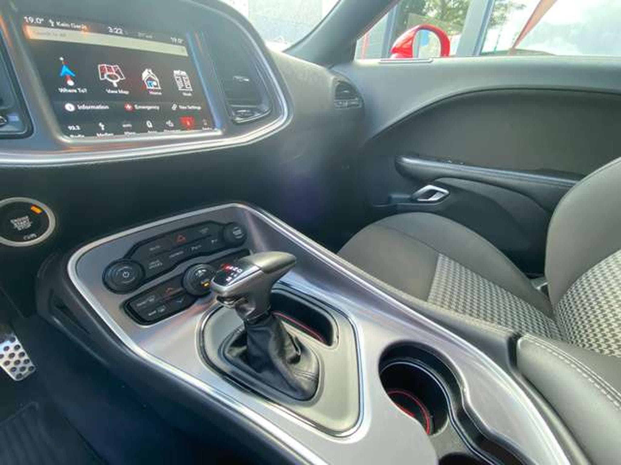 Dodge Challenger Challenger Automatik 392 Hemi Scat Pack Shaker Jusqu'à 36 mo (2020) - Photo 21