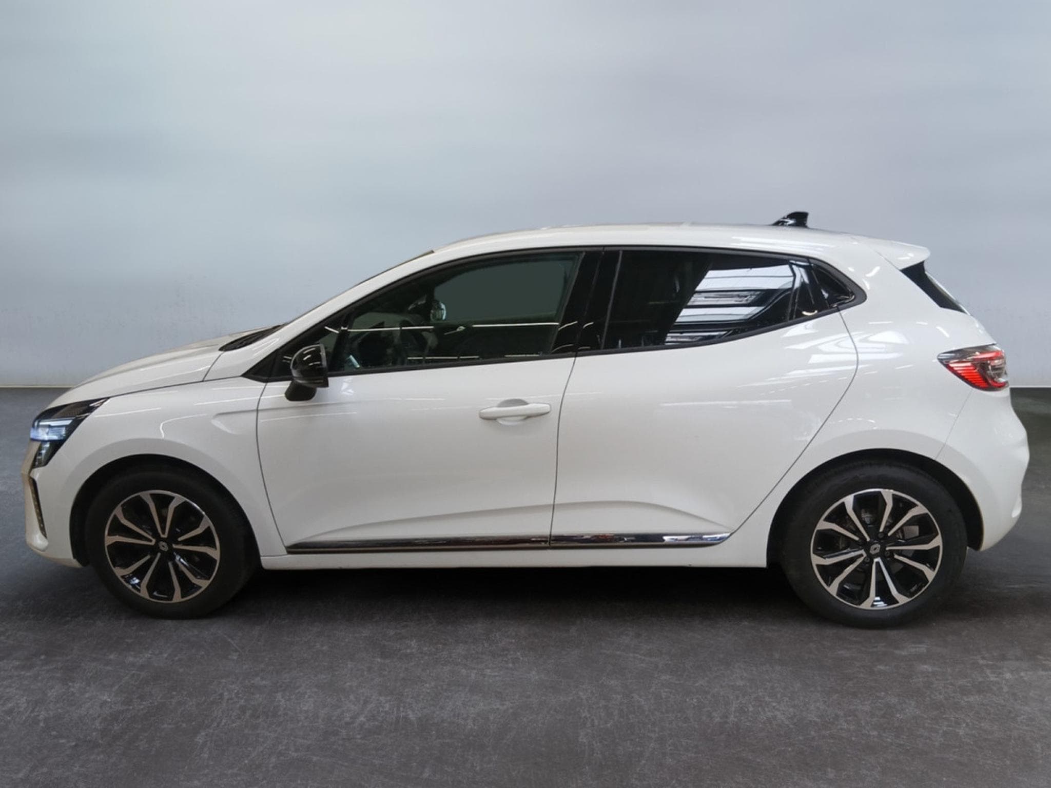 Renault Clio 1.0 TCe Techno X-Tronic (2025) - Photo 3